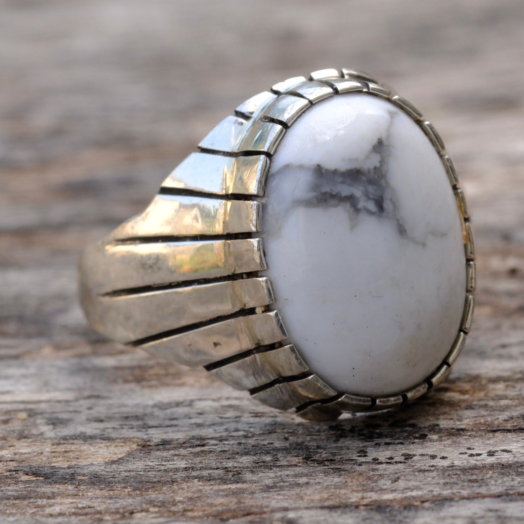 Vintage Sterling White Buffalo Ribbed Band Ring 12