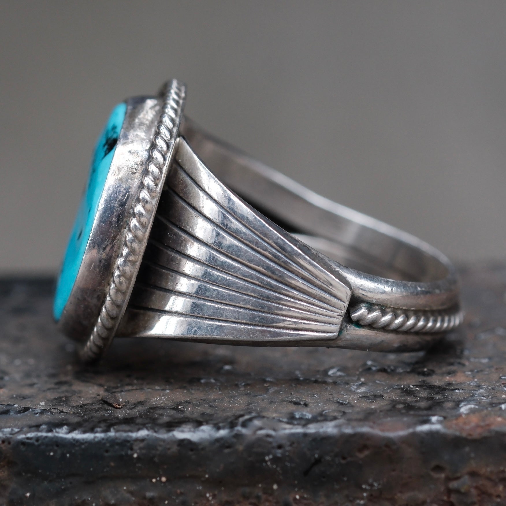 Vintage Sterling Turquoise Ribbed Band Ring 9.25