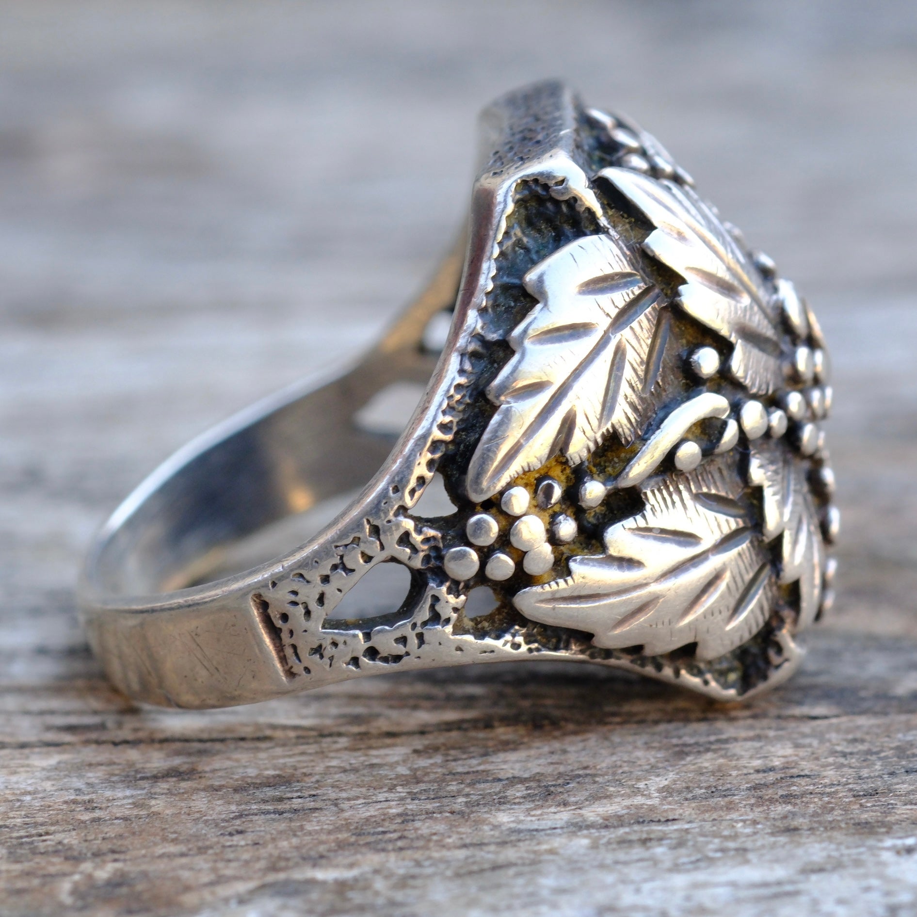 Vintage Sterling Silve Leaf Ring 12