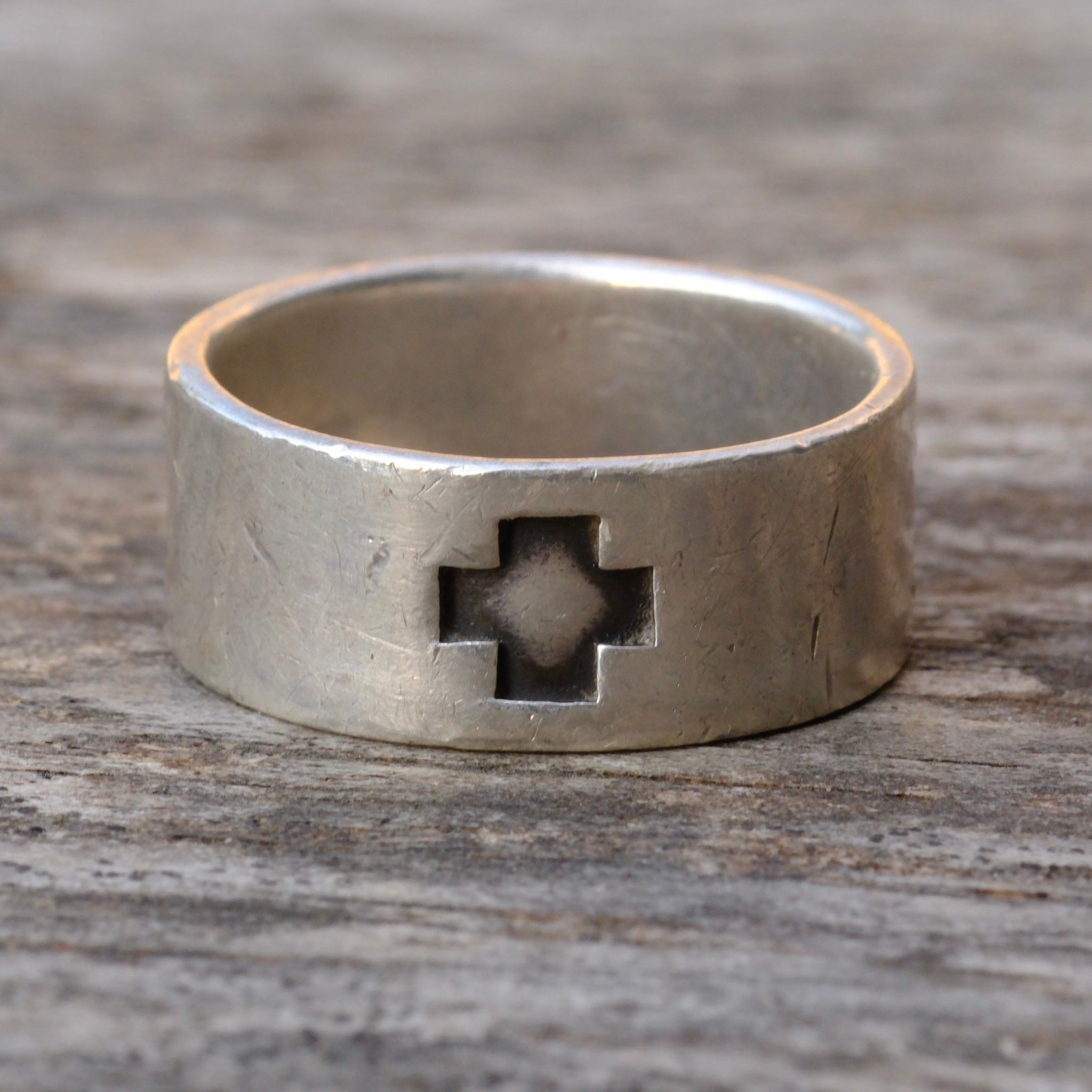 Vintage Sterling Silver Cross Band Ring 9.75