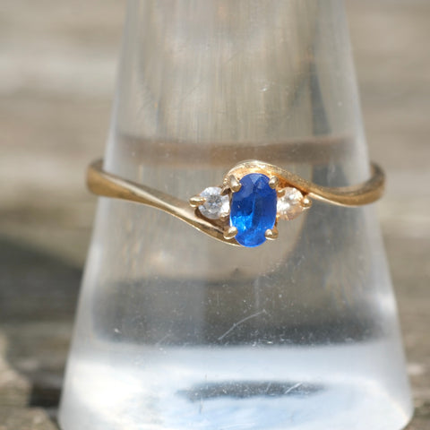 Vintage 14K Yellow Gold, Blue Spinel & Cubic Zirconia Ring 9.5