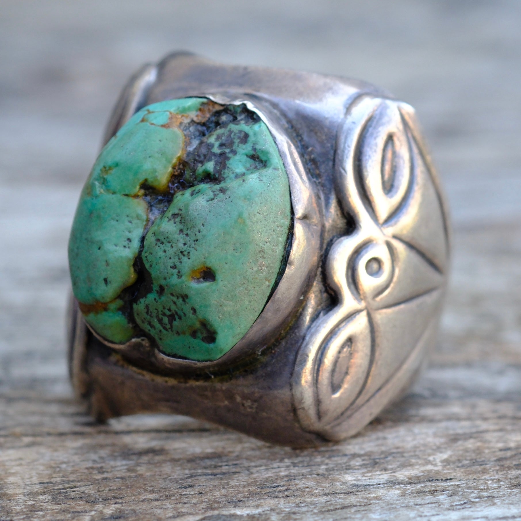 Vintage Sterling Turquoise Stamped Band Ring 9