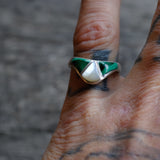 Vintage Sterling Malachite and Mother Of Pearl Inlay Ring 6.25