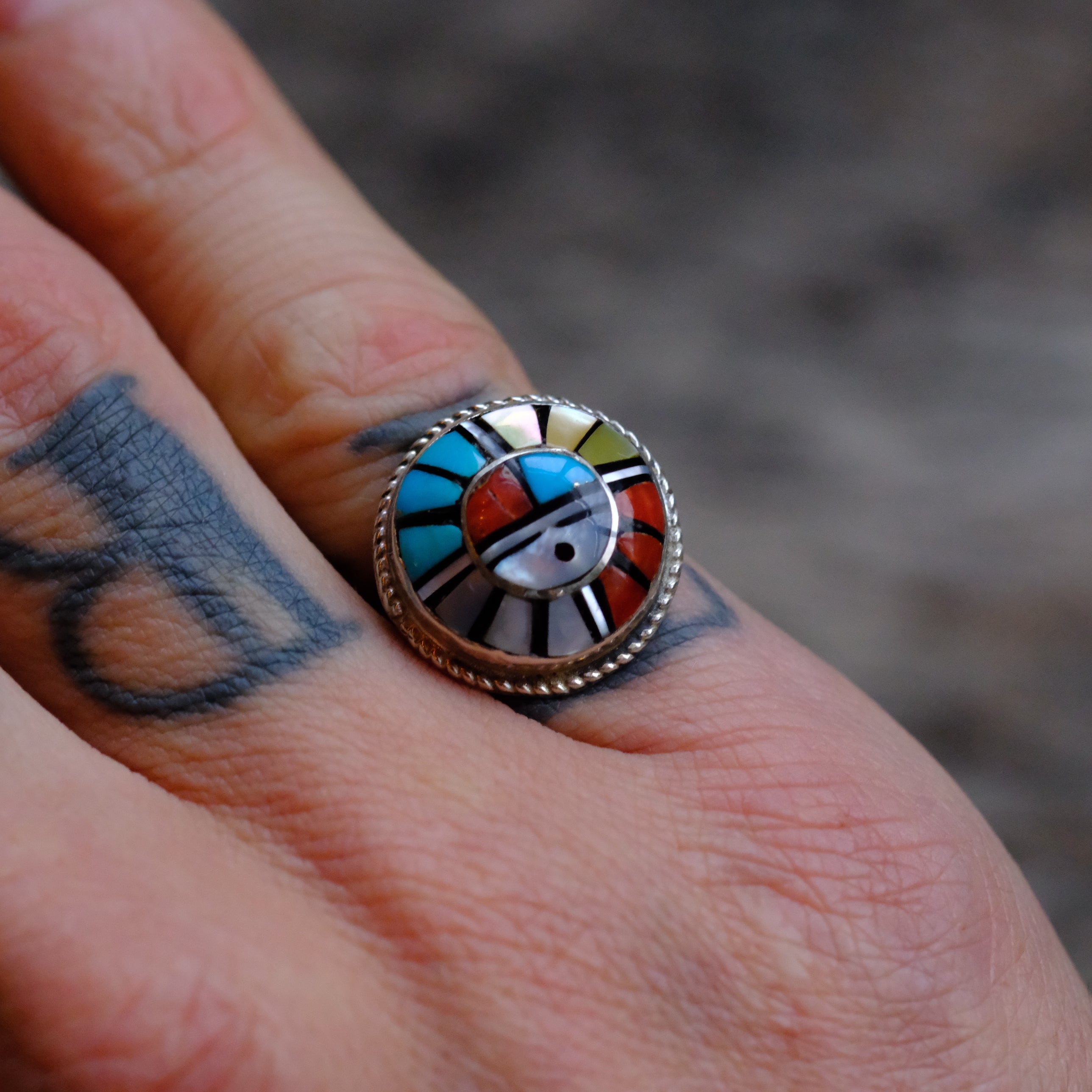 Vintage Sterling Mutlistone Inlay Zuni Sunface Ring 5
