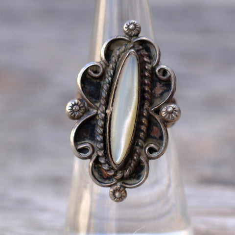 Vintage Sterling Mother Of Pearl Ring 6