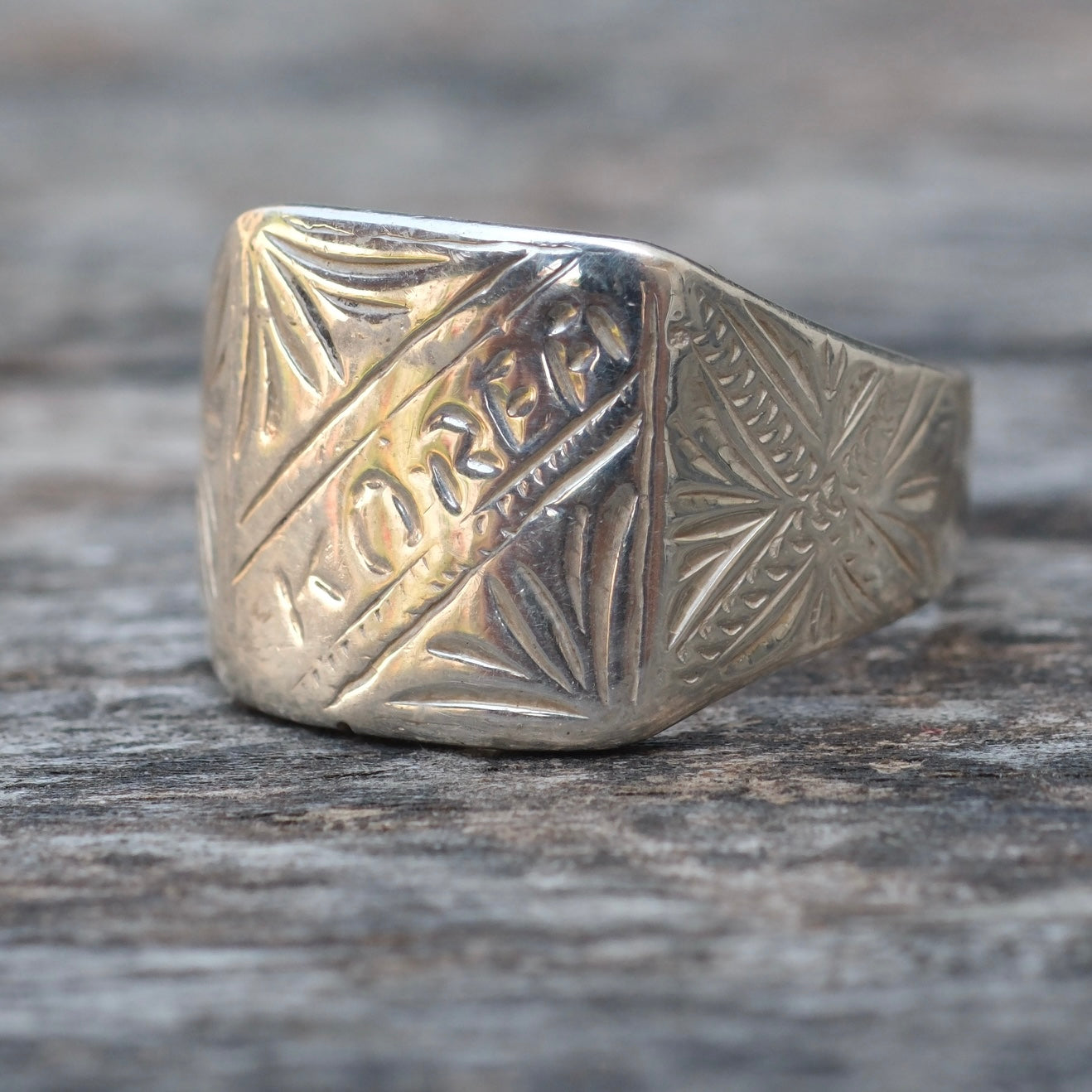 Vintage Sterling Silver Korea Souvenir Ring 10.25