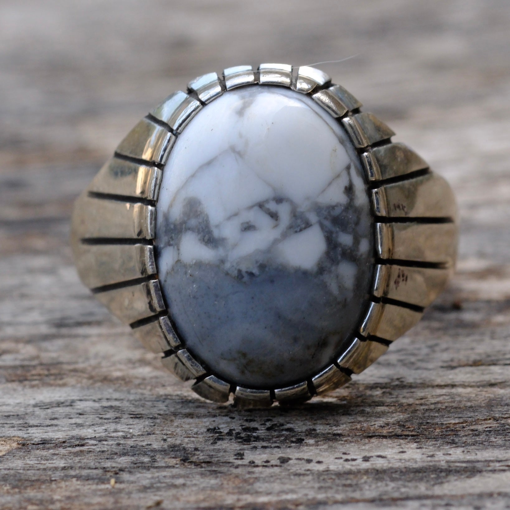 Vintage Sterling White Buffalo Ribbed Band Ring 12
