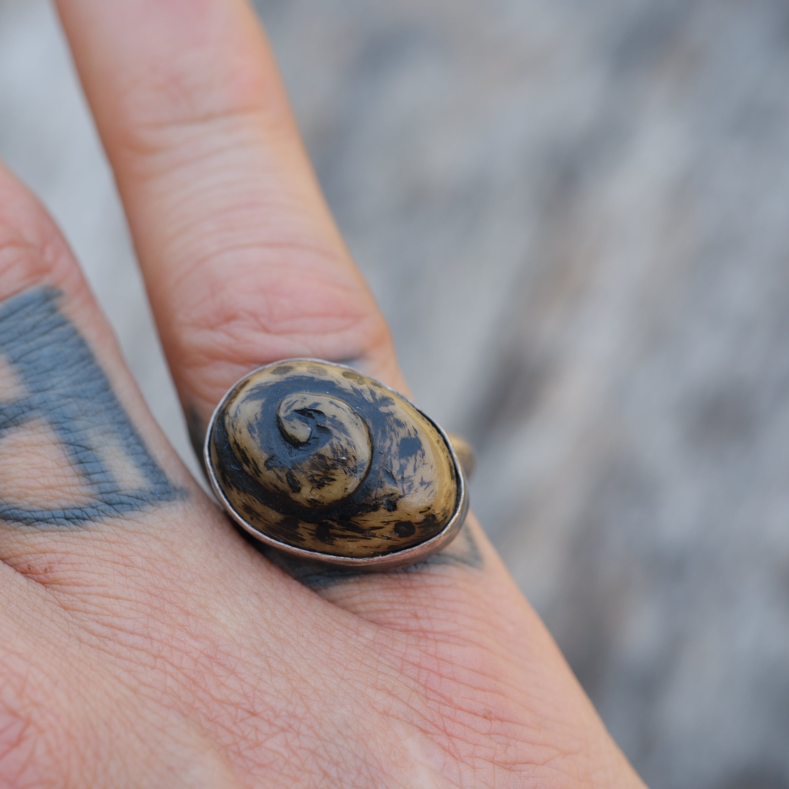Vintage Sterling Carved Swirl Ring 6.25