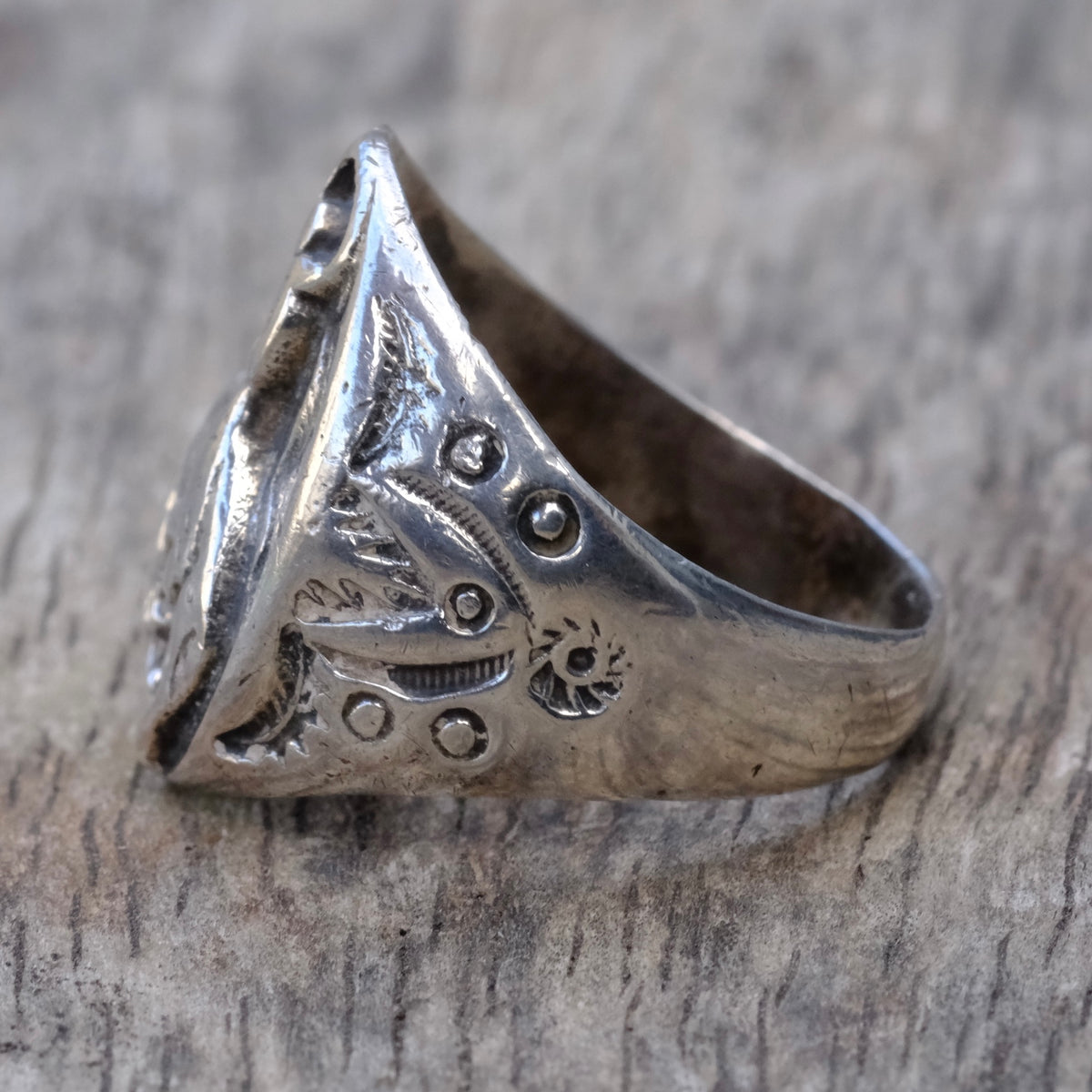 Vintage Sterling Bucking Bronco Stamped V Ring 11.25
