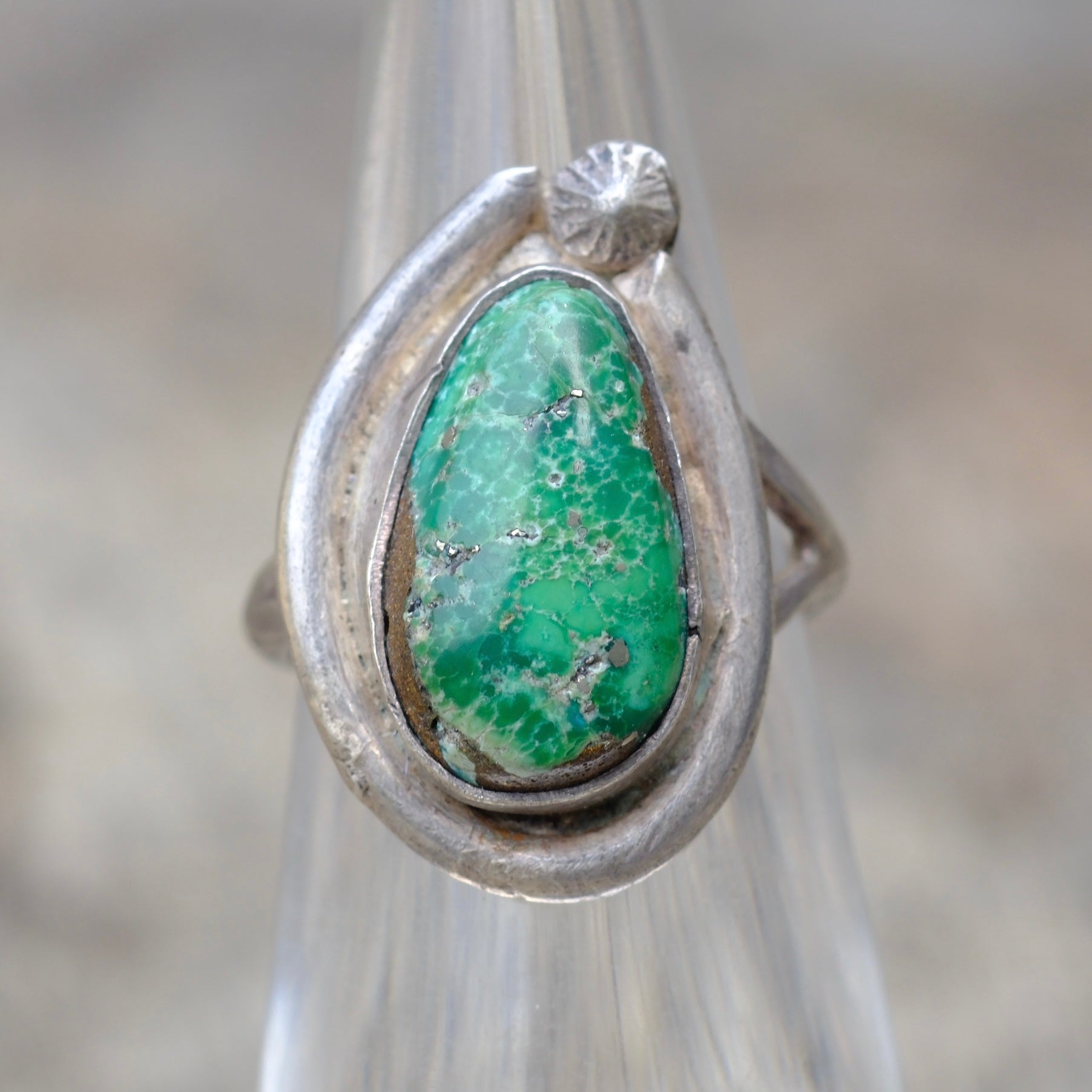 Vintage Sterling Turquoise Ring 4.25
