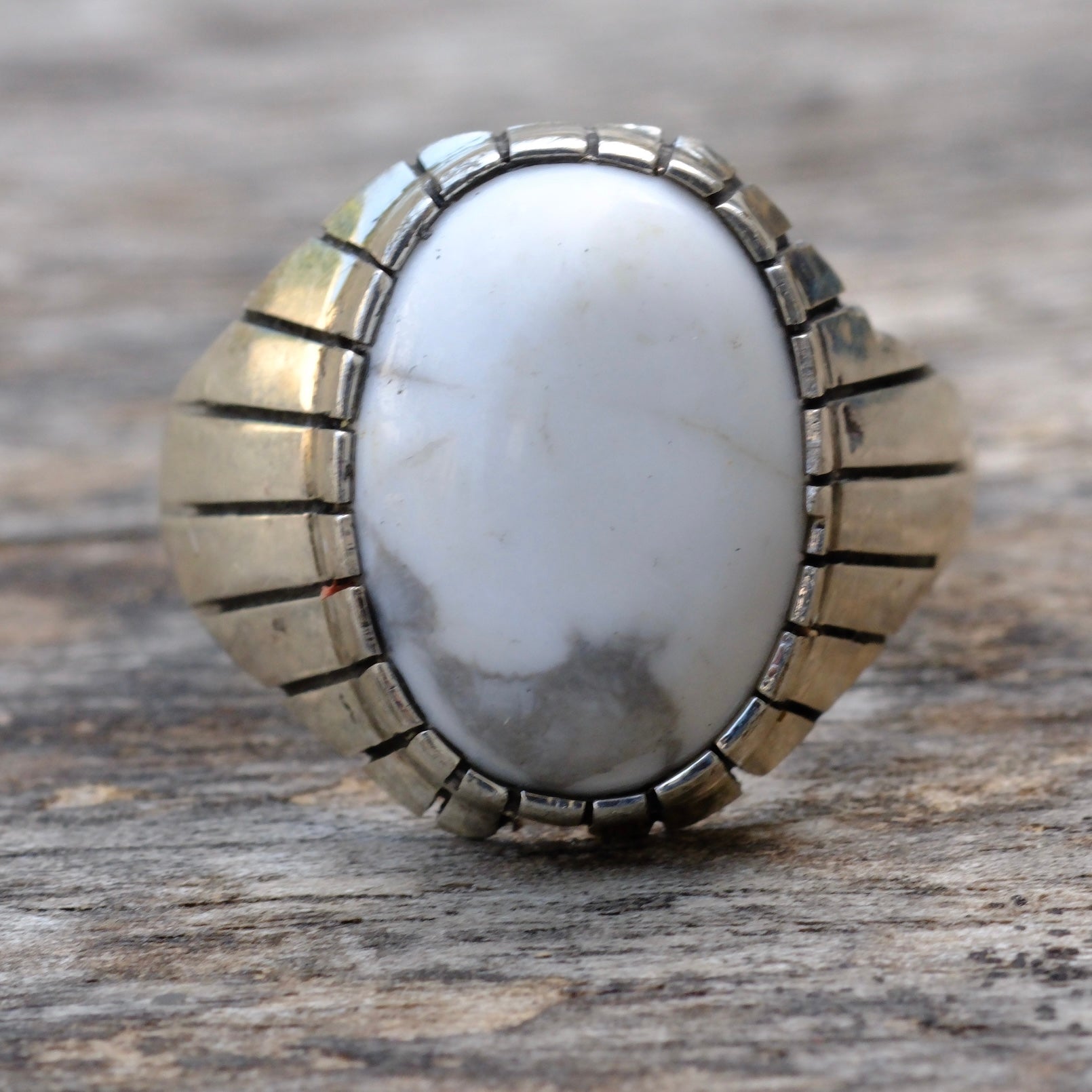 Vintage Sterling White Buffalo Ribbed Band Ring 12