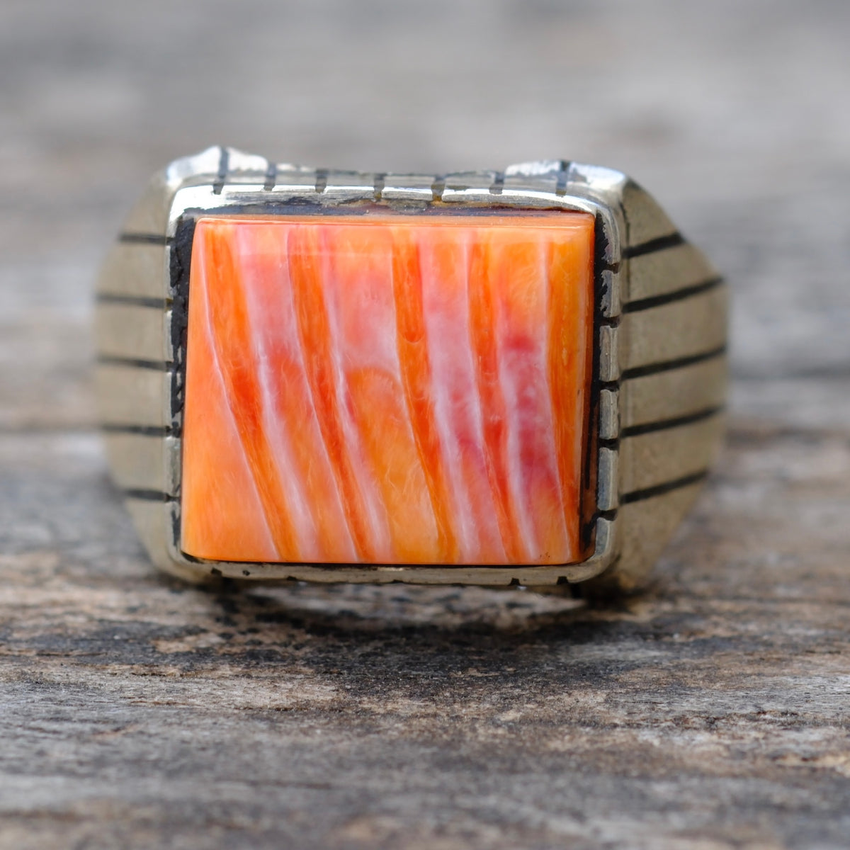 Vintage Sterling Spiny Oyster Ribbed Band Ring 10.25