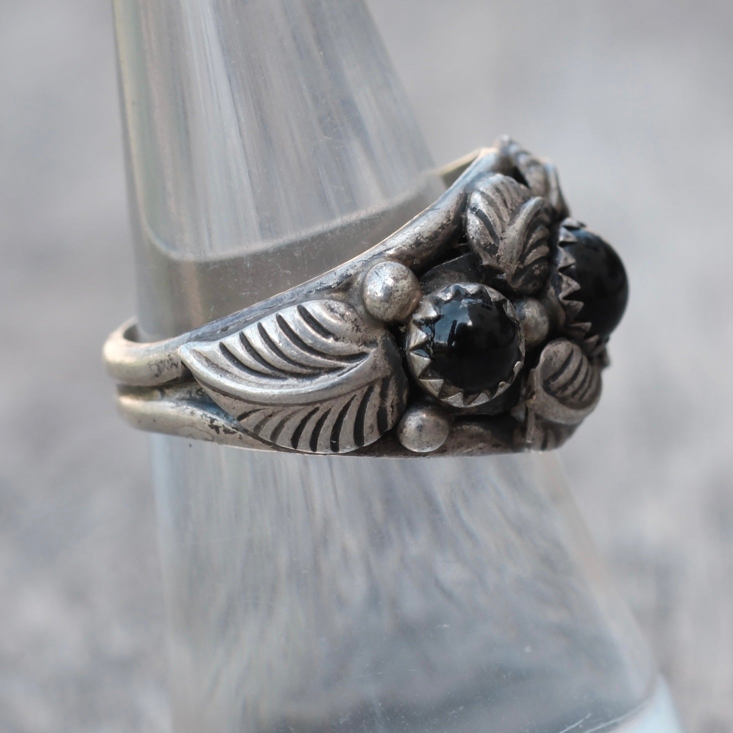 Vintage Sterling Onyx Feather Band Ring 7.5