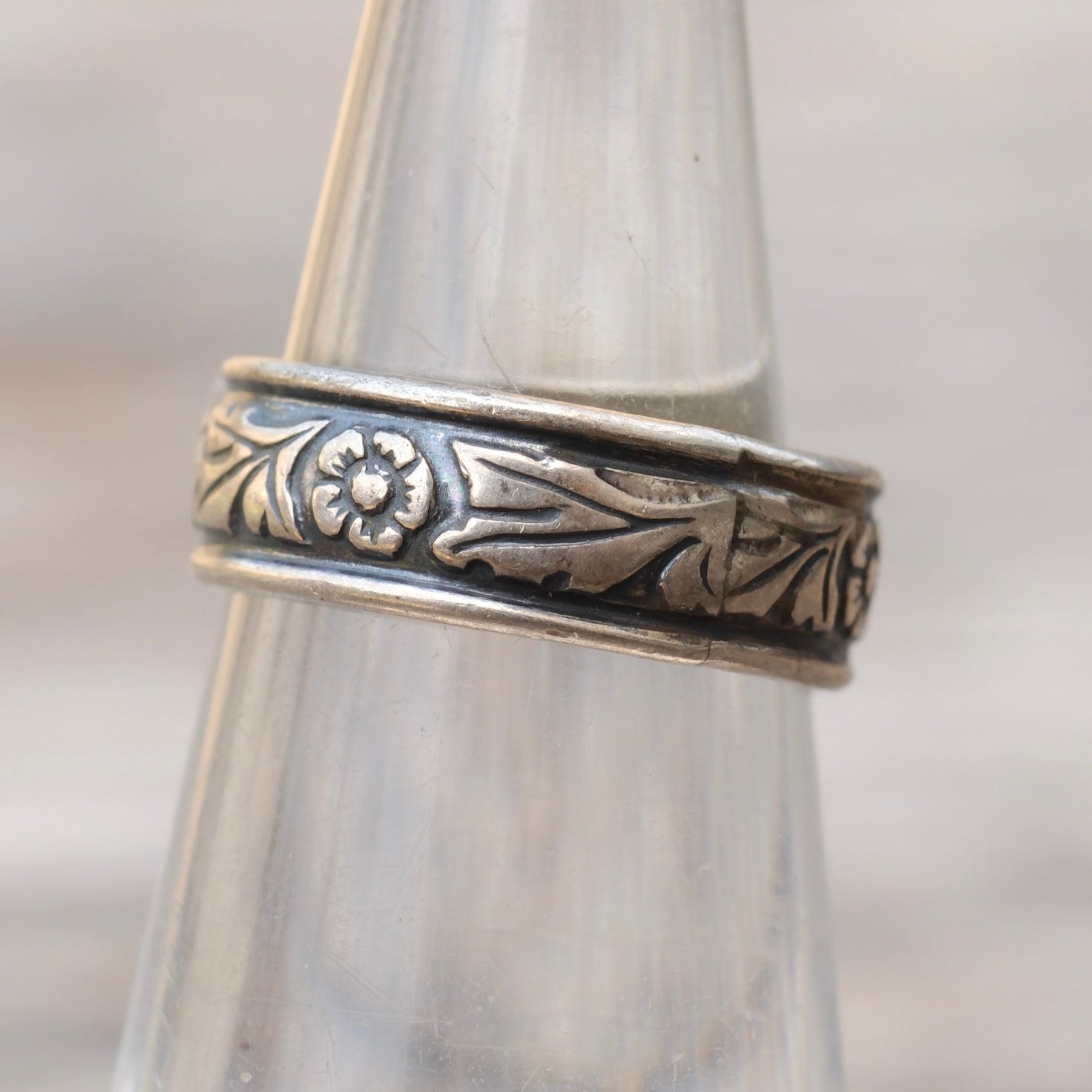 Vintage Sterling Floral Band Ring 3.75