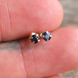 Vintage 14K Gold Blue Saphire Stud Earrings