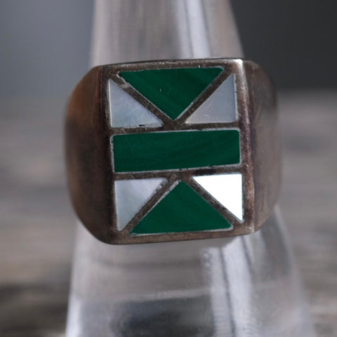 Vintage Sterling Malachite and Mother of Pearl Inlay Ring 10