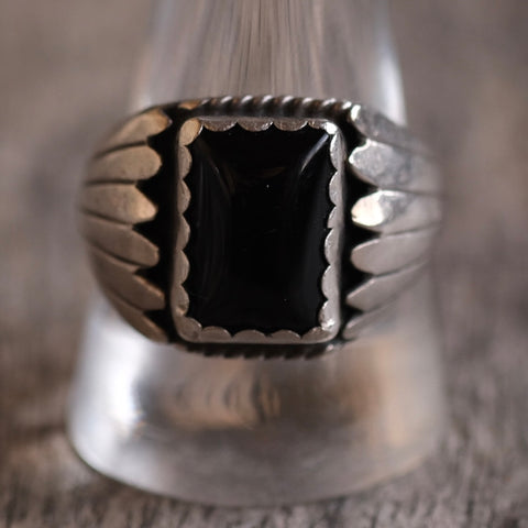 Vintage Sterling Onyx Ribbed Band Ring 11.25