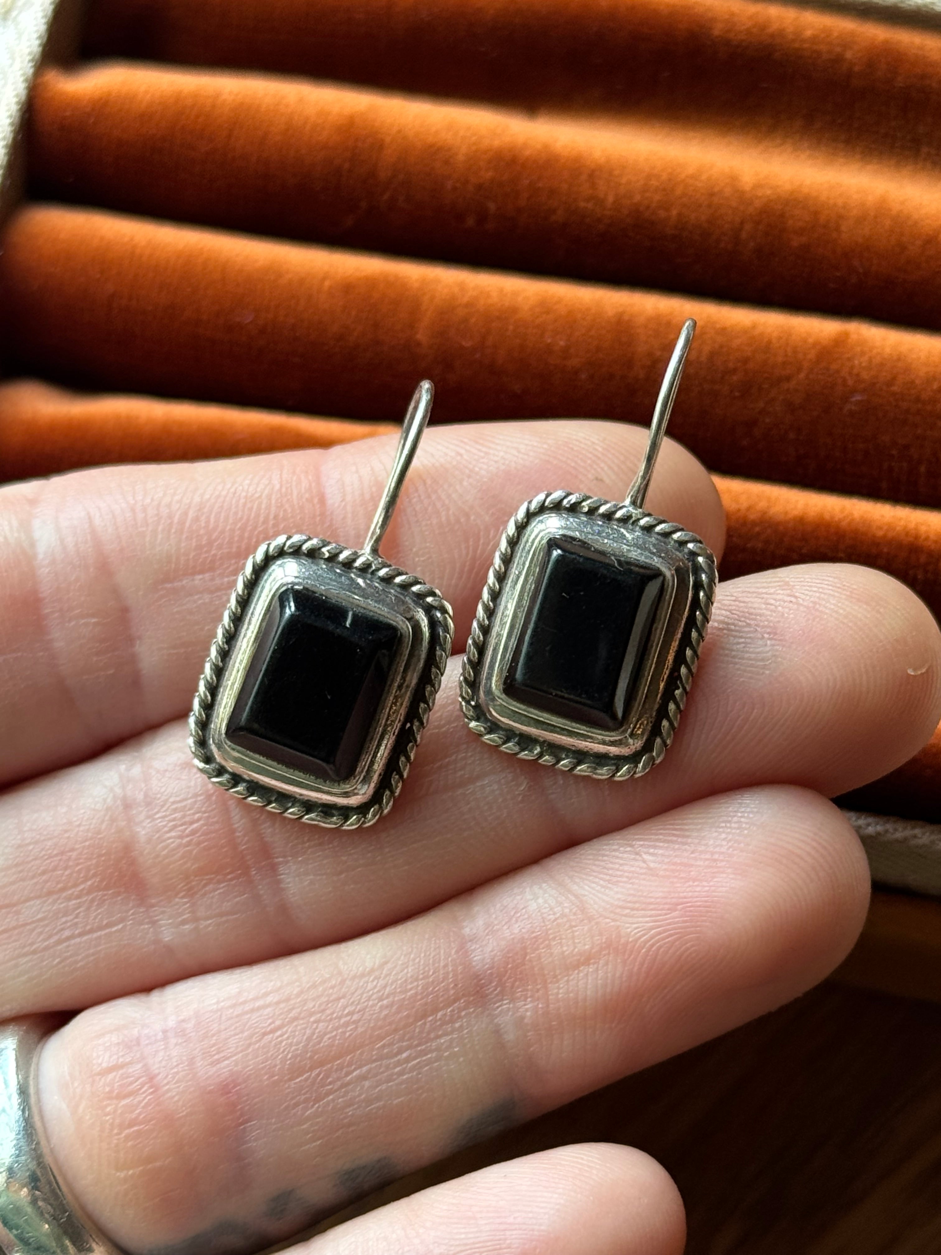 Vintage Sterling Silver Onyx Roped Earrings