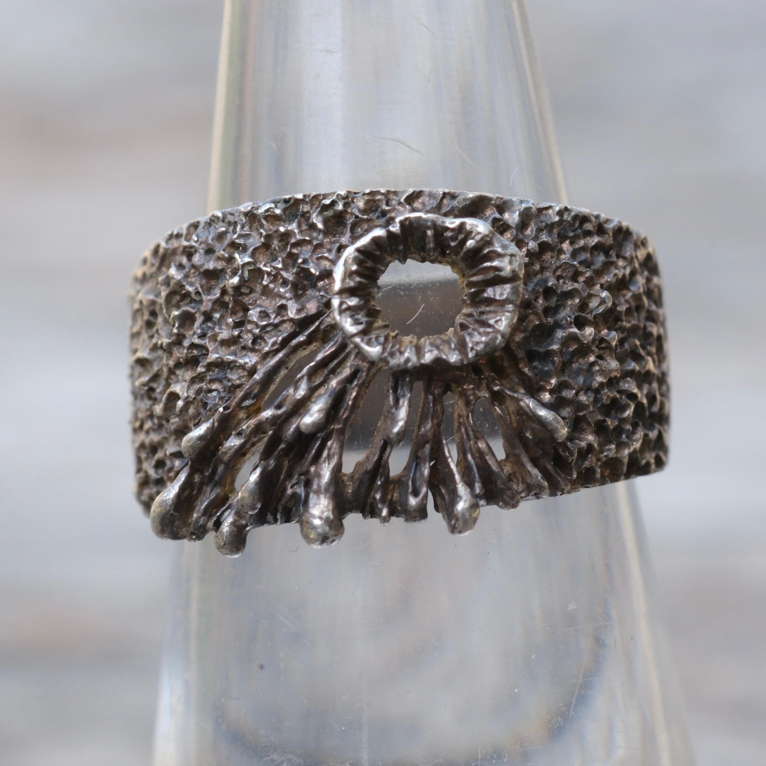 Vintage Sterling Textured Floral Ring 5.5