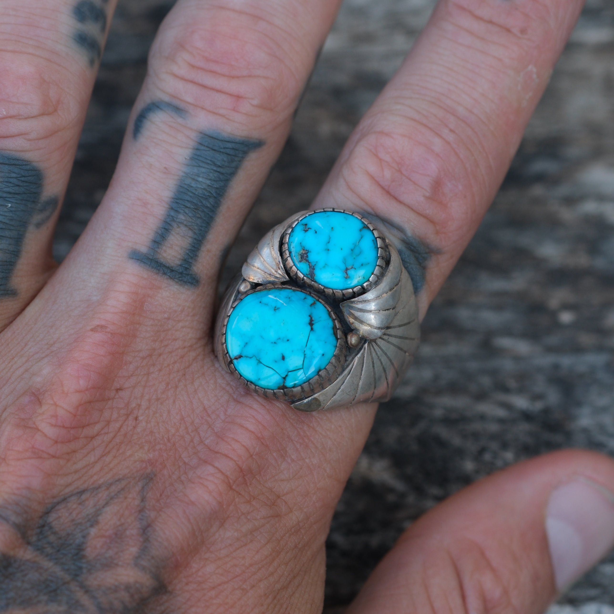 Vintage Sterling 2-Stone Turquoise Ribbed Band Ring 13