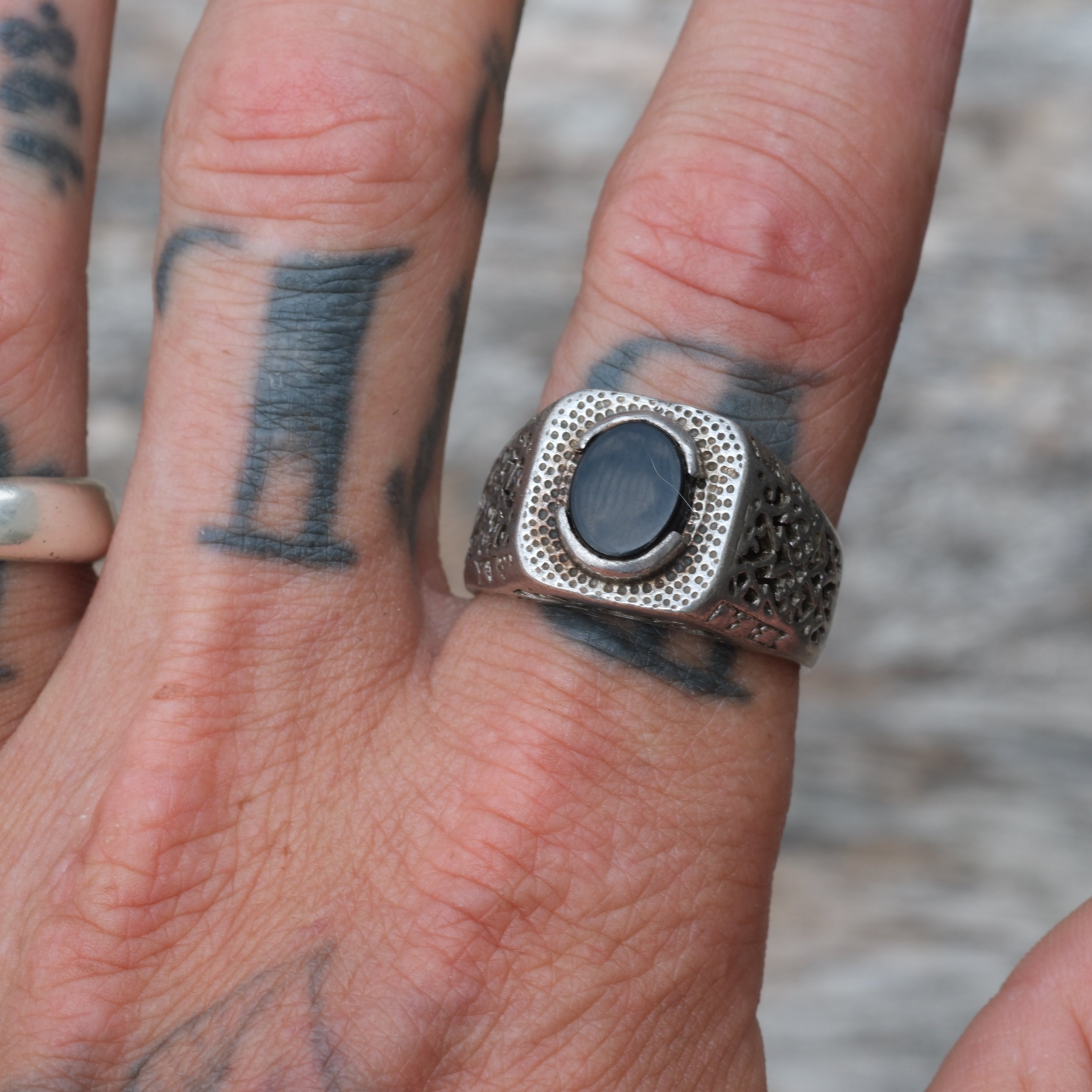 Vintage Sterling Onyx Signet Ring 11