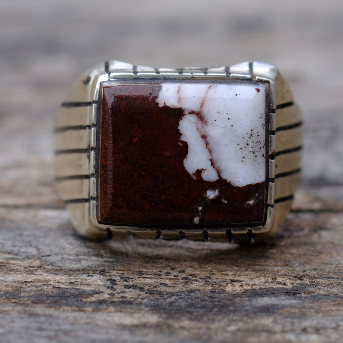 Vintage Sterling White Buffalo Ribbed Band Ring 9.25