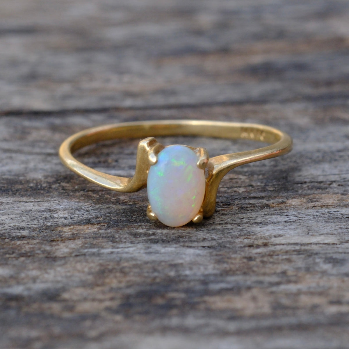 Vintage 14K Gold Opal Ring 4.75