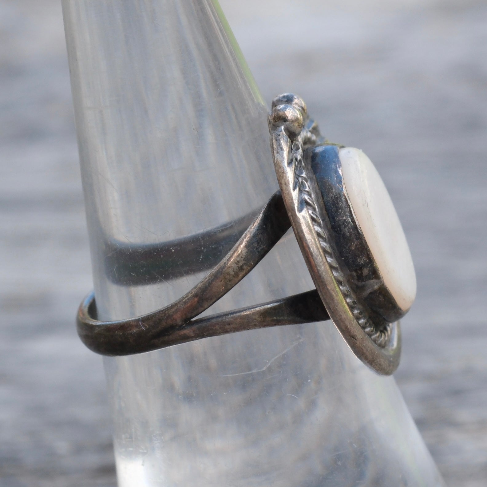 Vintage Sterling Mother Of Pearl Roper Ring 6.5