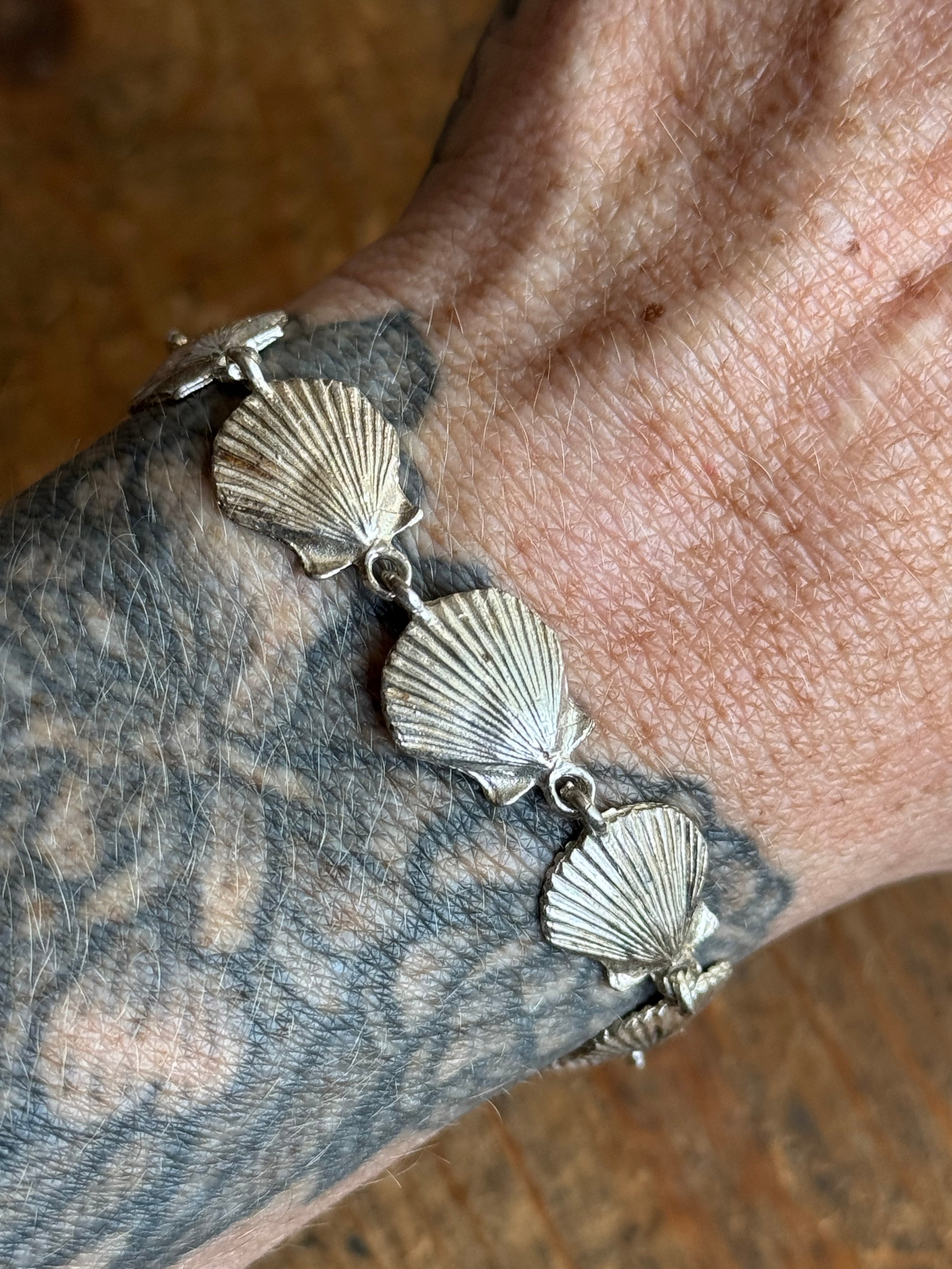 Vintage Sterling Silver 7” Seashell Link Bracelet