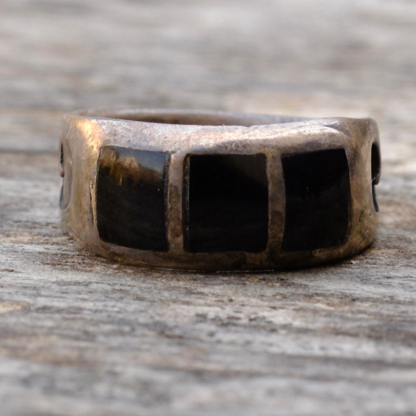 Vintage Sterling Onyx Inlay Stamped Band Ring 8.5