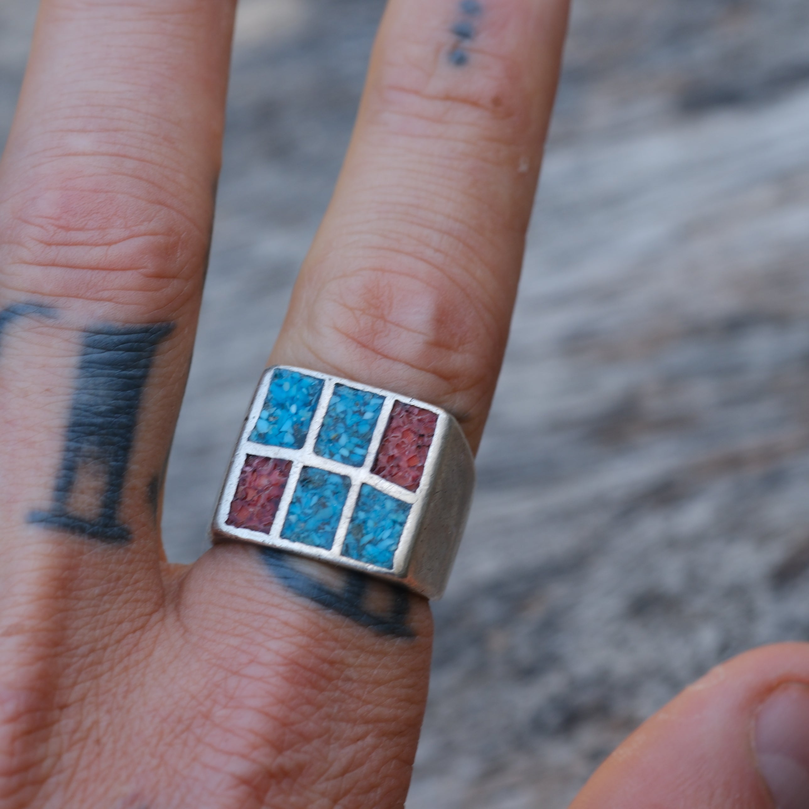 Vintage Sterling Crushed Turquoise and Coral Inlay Ring 9
