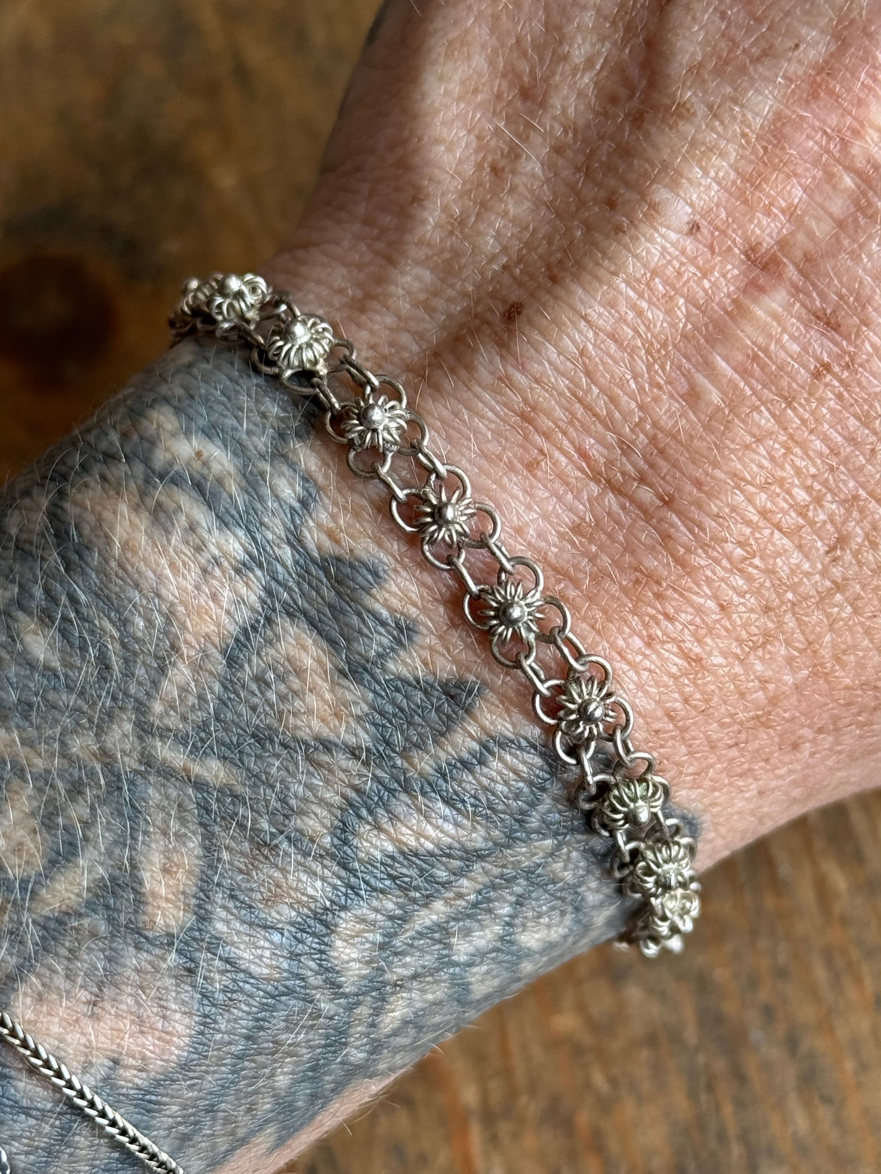 Vintage Sterling Silver 6.75” Flower Link Chain Bracelet