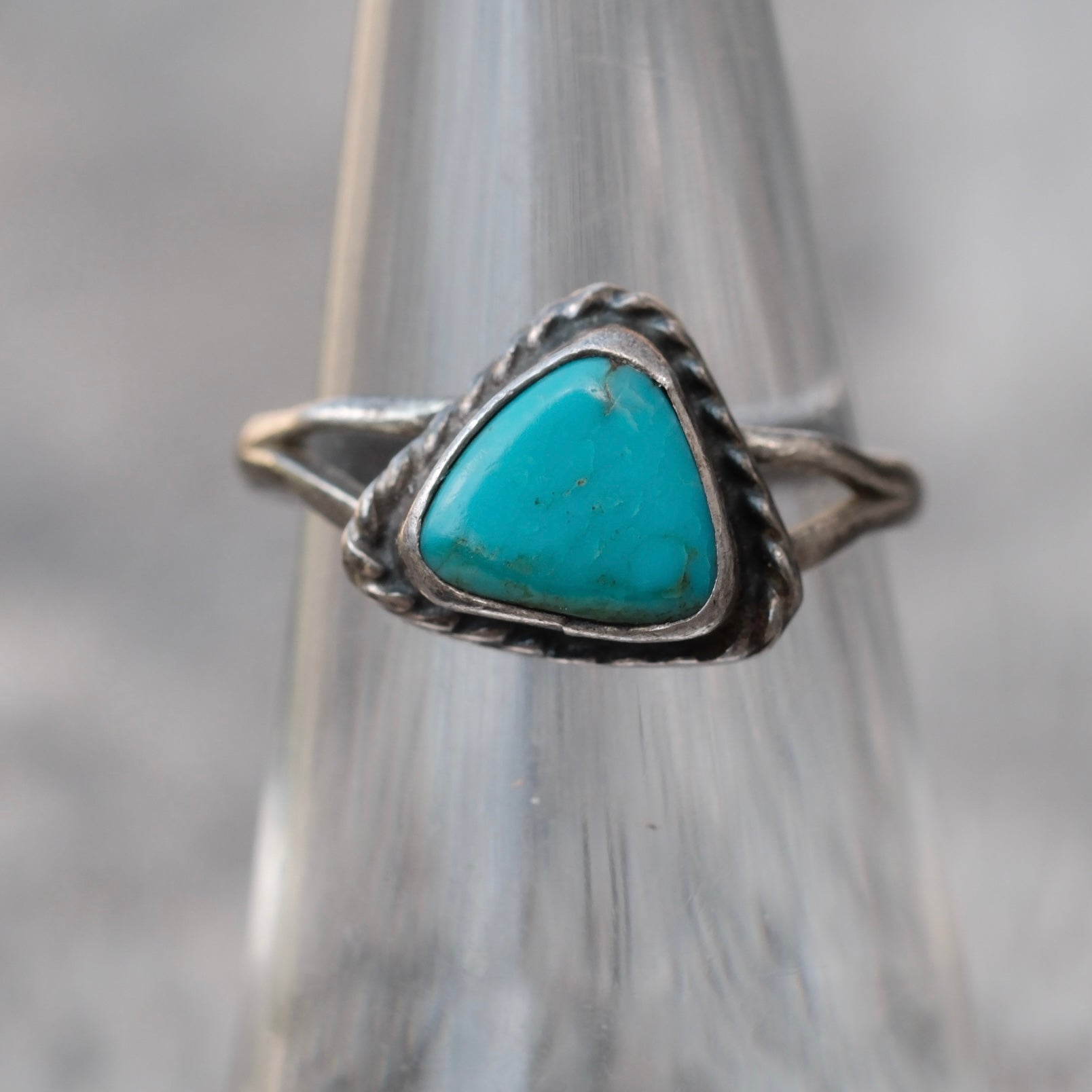 Vintage Sterling Turquoise Roper Ring  5.25