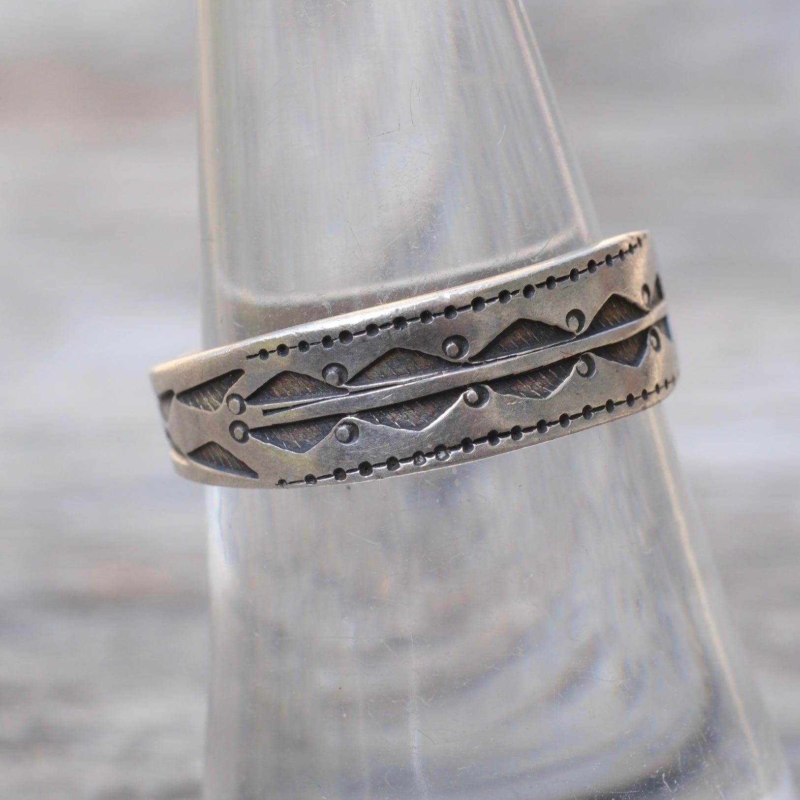 Vintage Sterling Pattern Band Ring 7.25