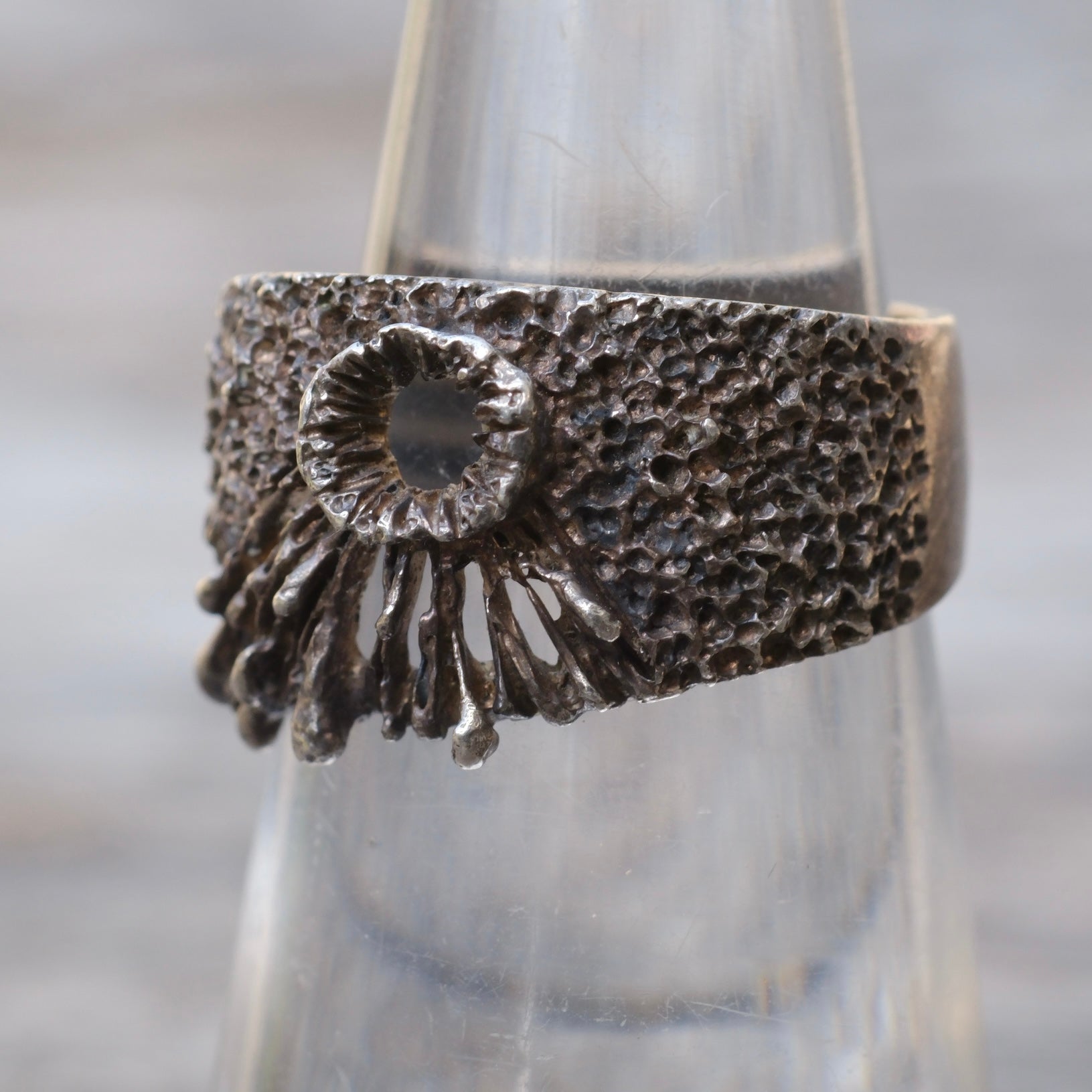Vintage Sterling Textured Floral Ring 5.5