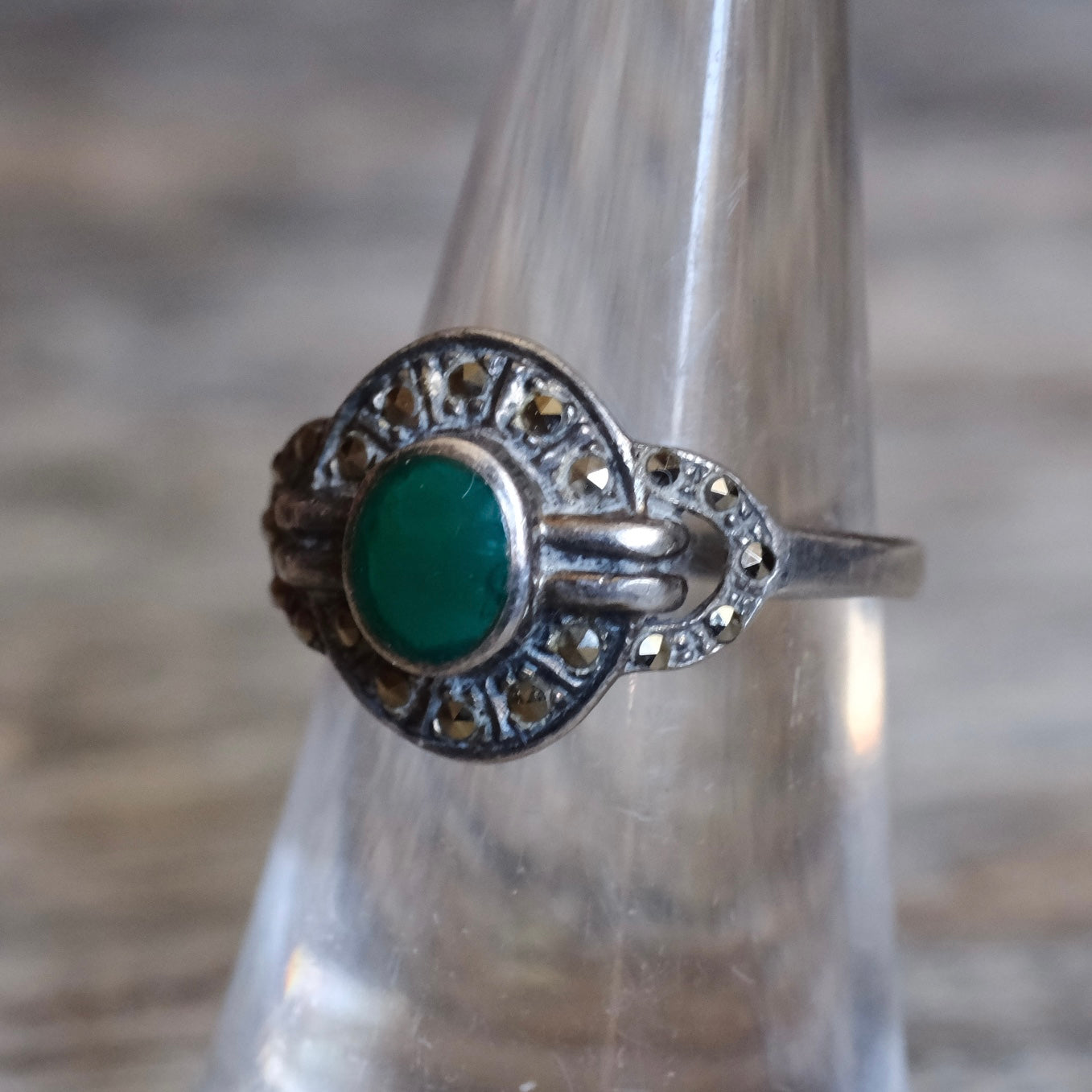 Vintage Sterling Green Carnelian and Marcasite Ring 6.75