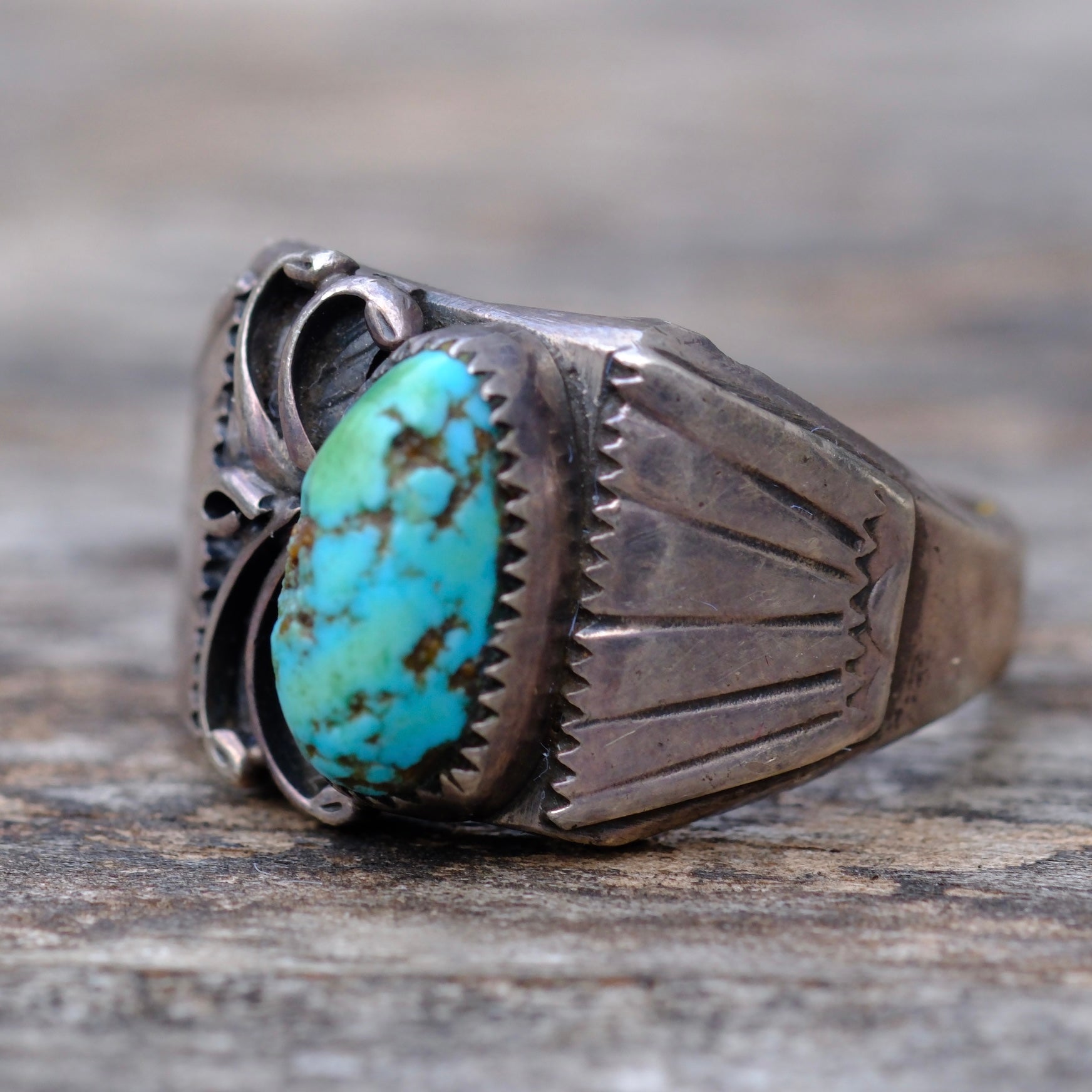Vintage Sterling Turquoise Ribbed Band Ring 10.25