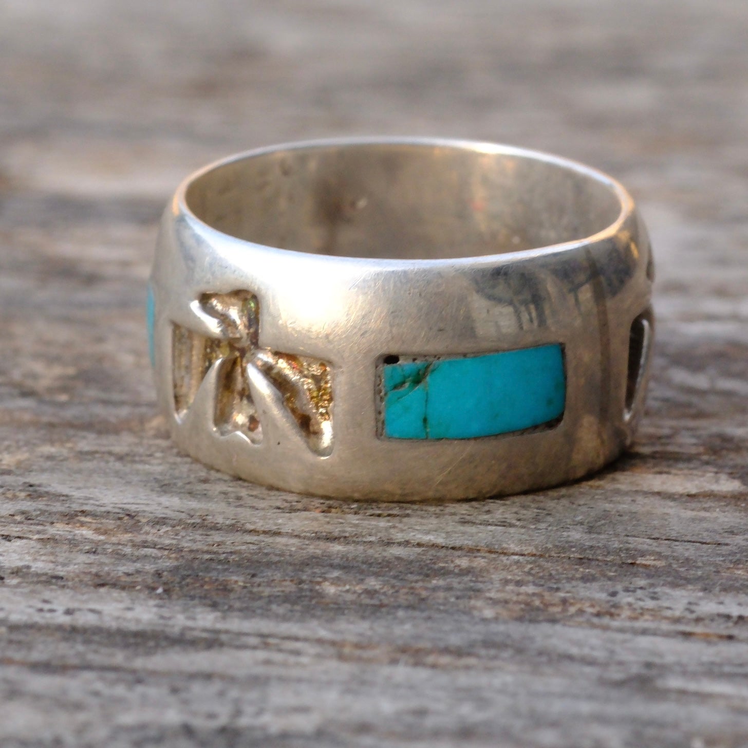 Vintage Sterling Turquoise Thunderbird Band Ring 7