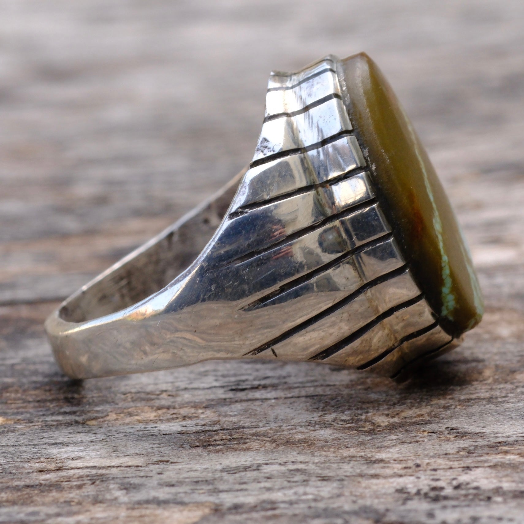 Vintage Sterling Turquoise Ribbed Band Ring 8.75