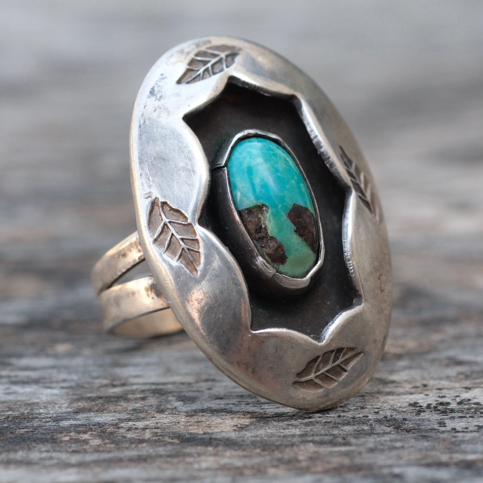 Vintage Sterling Turquoise Stamped Leaf Ring 5.5