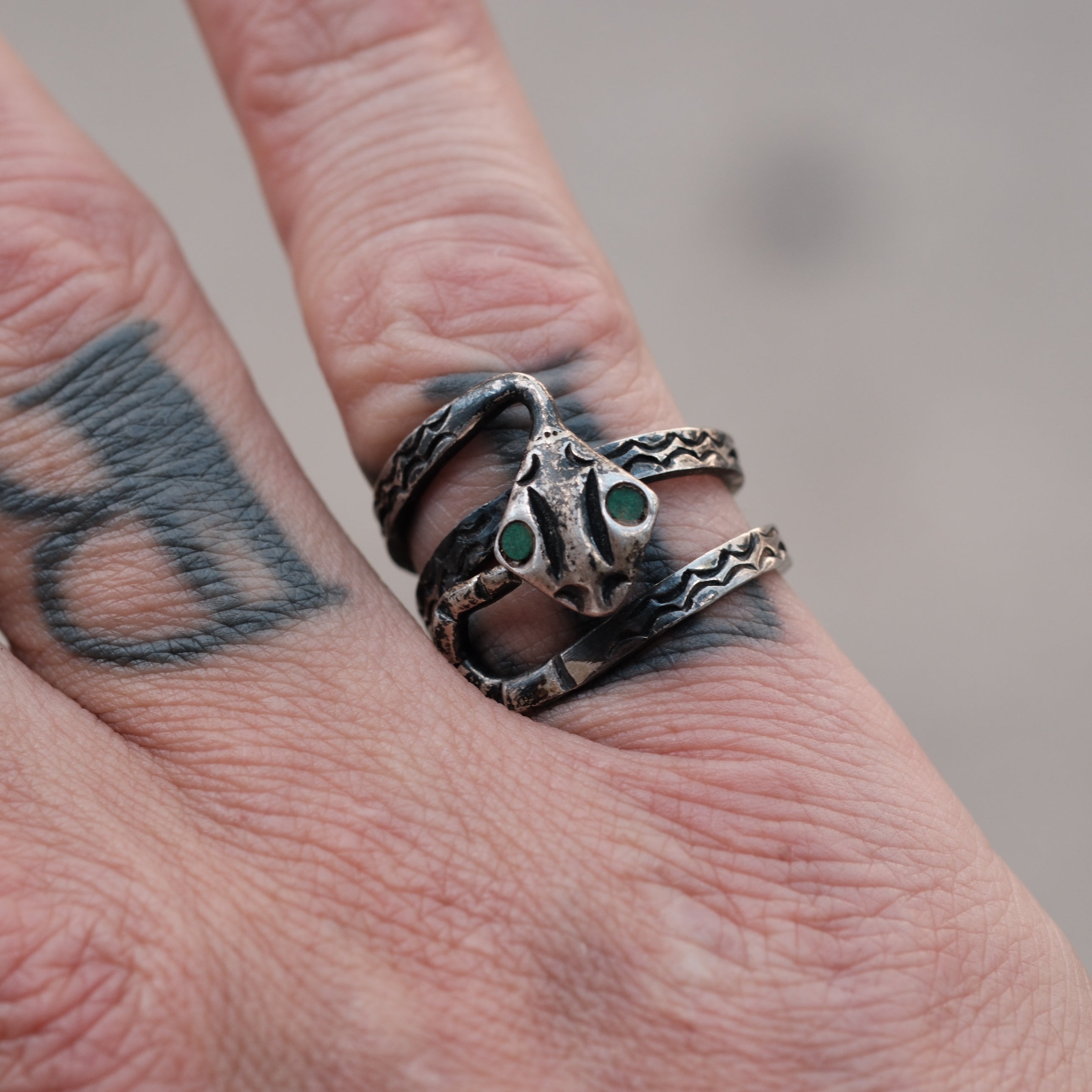 Vintage Sterling Malachite Snake Ring 5.75