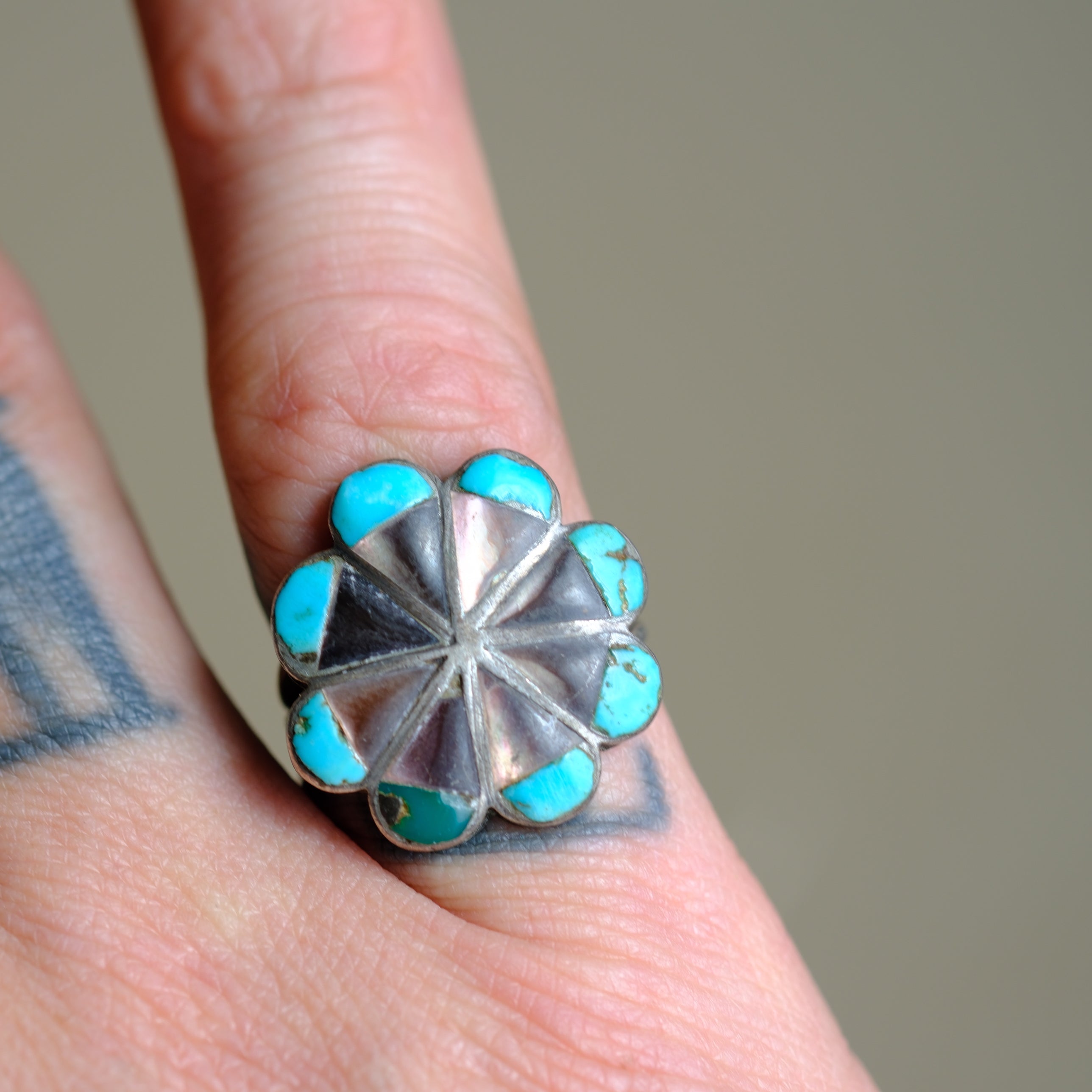 Vintage Sterling Abalone and Turquoise Flower Ring 5
