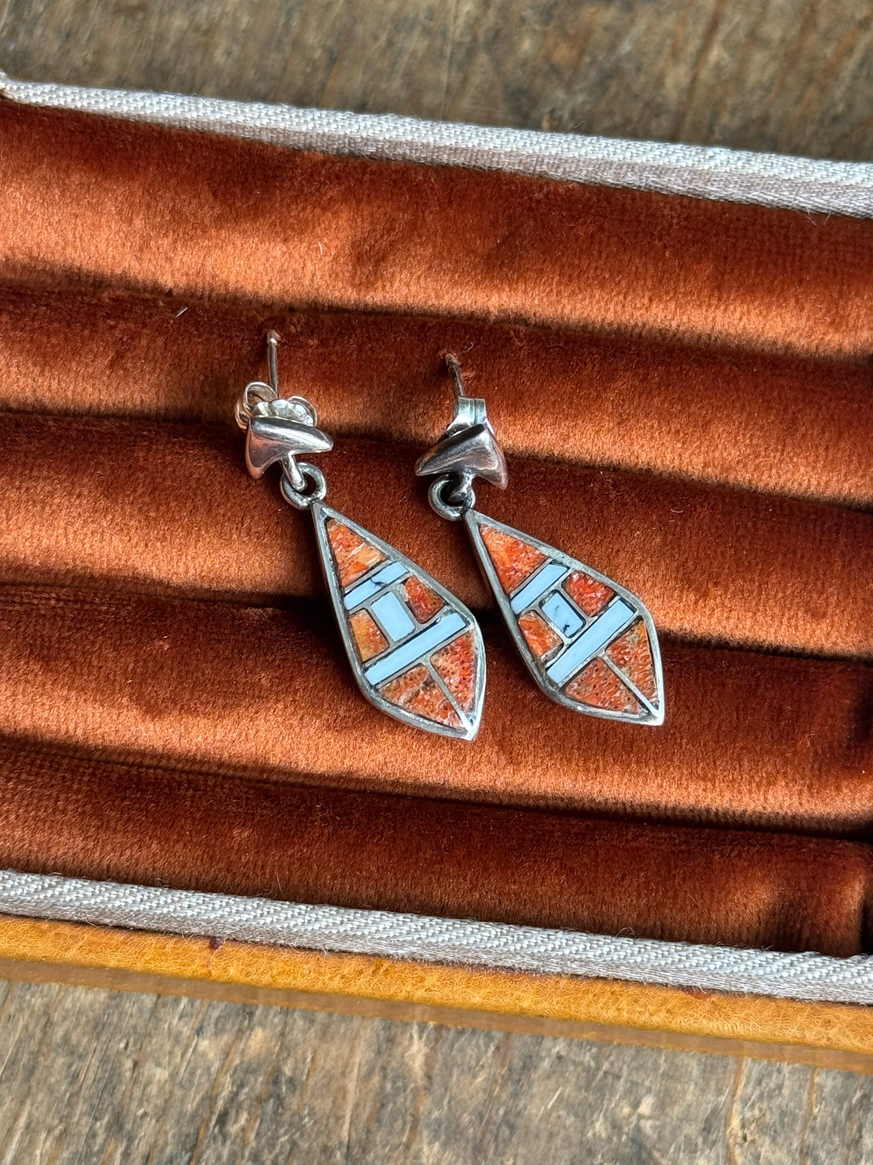 Vintage Sterling Silver Spiny Oyster Inlay Earrings