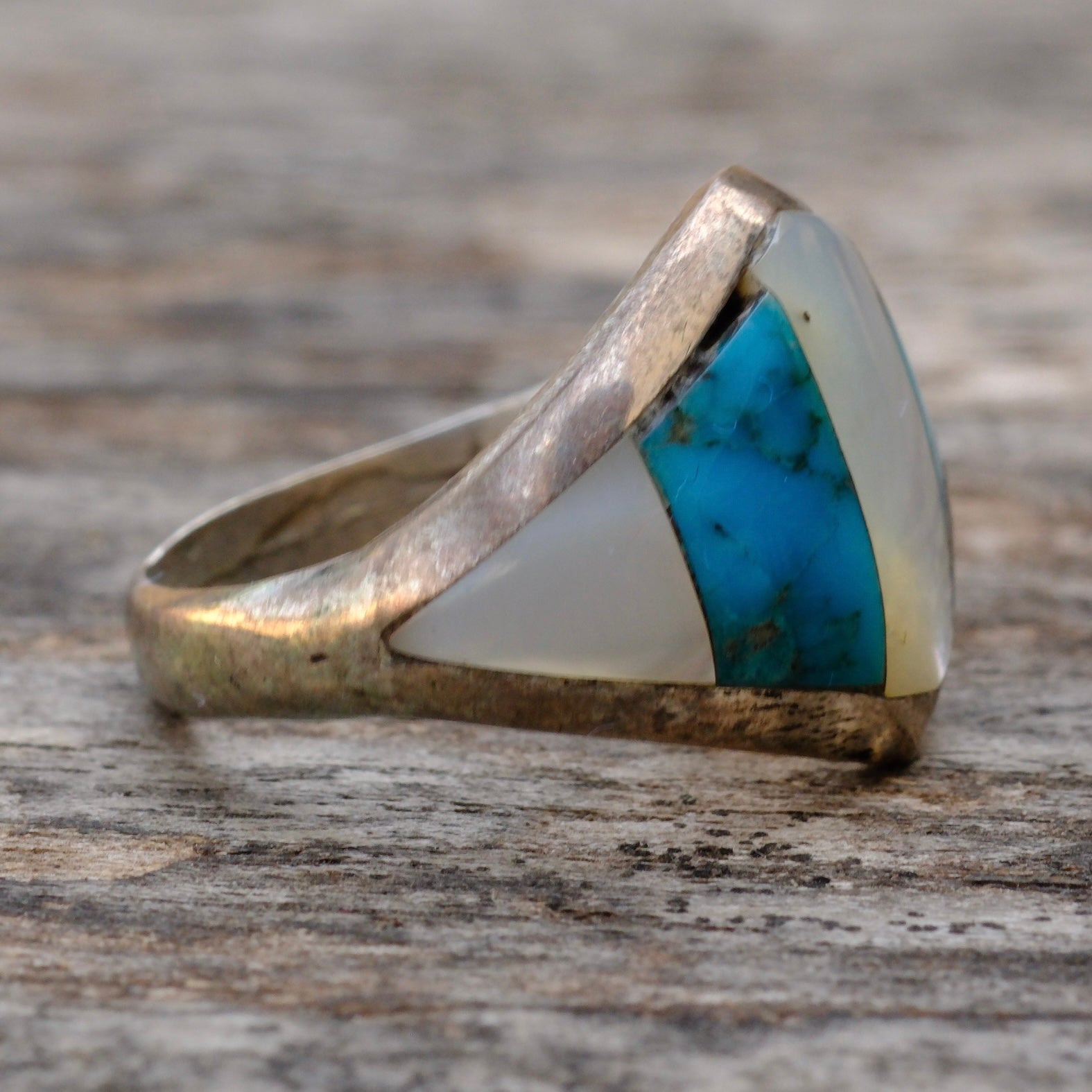 Vintage Sterling Turquoise and Mother Of Pearl Inlay Ring 7.25