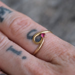 Vintage 14K Gold Garnet Ring 7.25