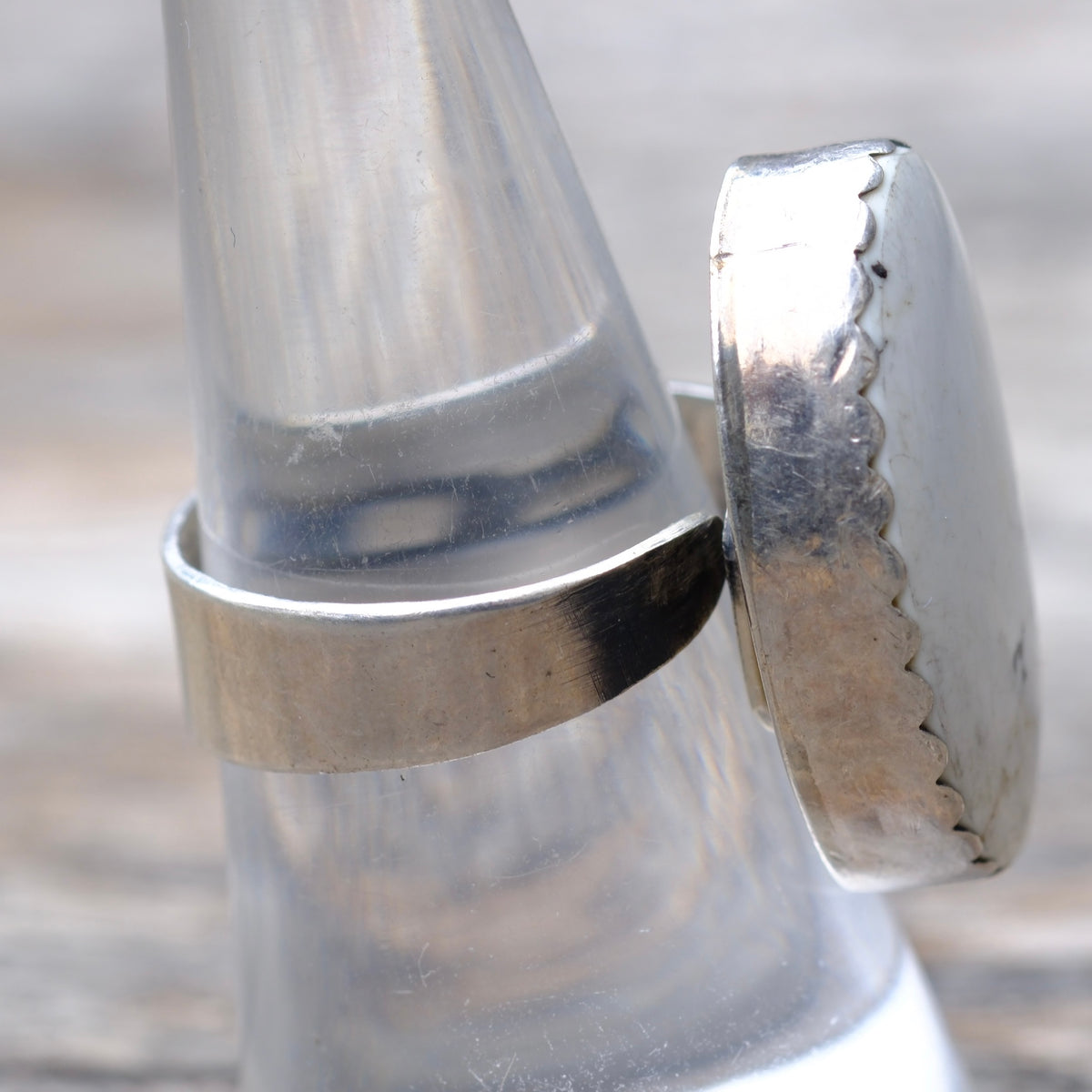 Vintage Sterling White Buffalo Ring 8.5