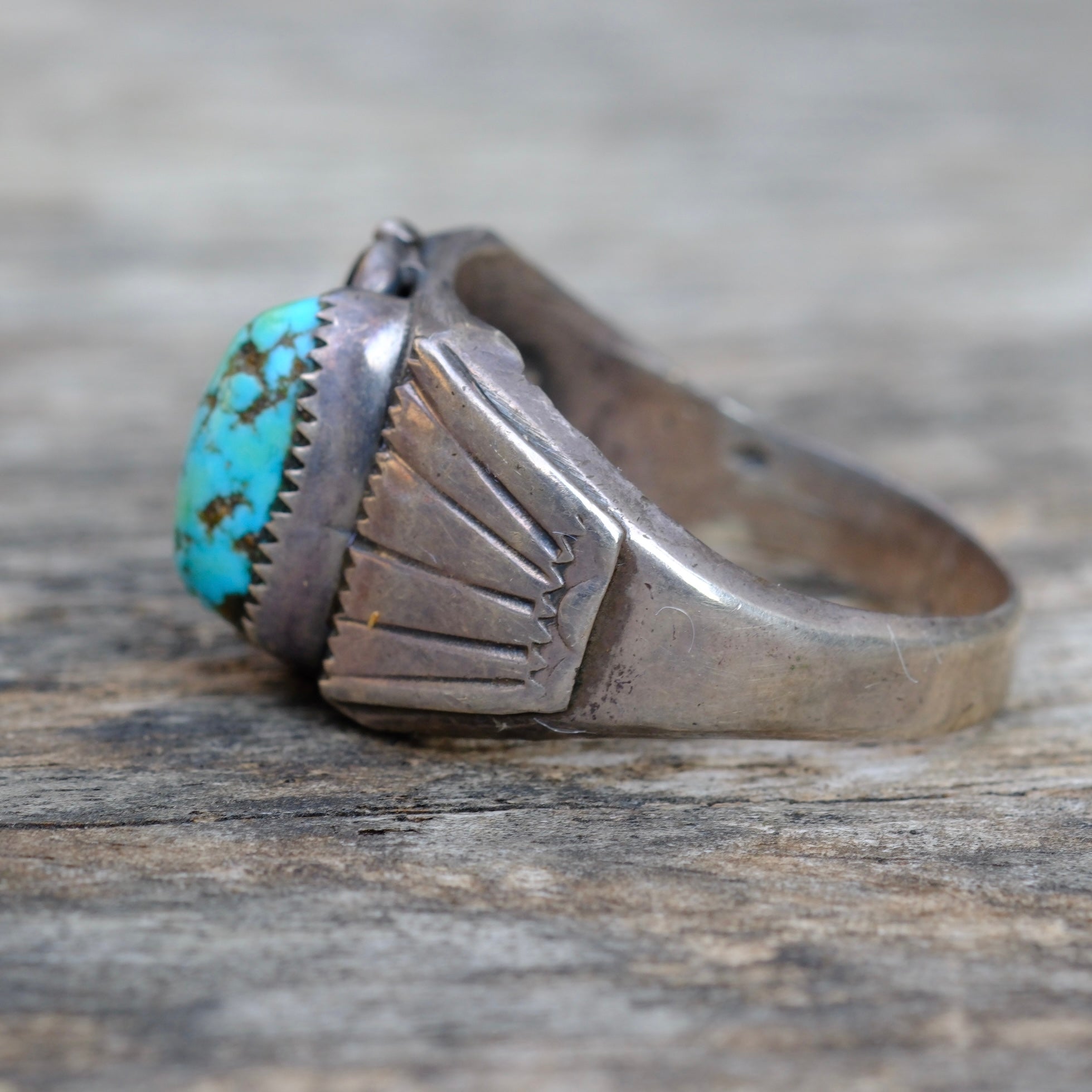 Vintage Sterling Turquoise Ribbed Band Ring 10.25