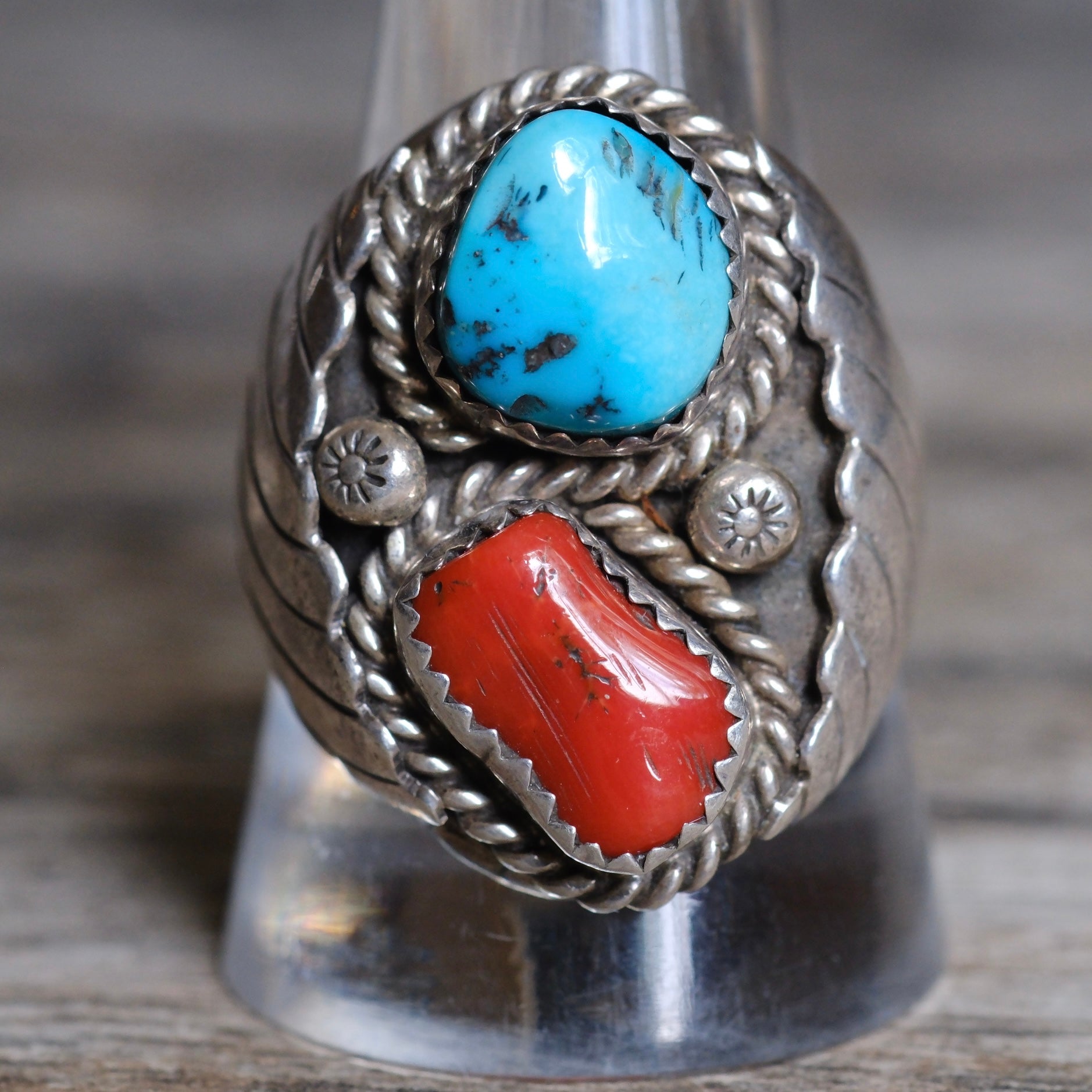Vintage Sterling Turquoise and Coral Ribbed Band Ring 11