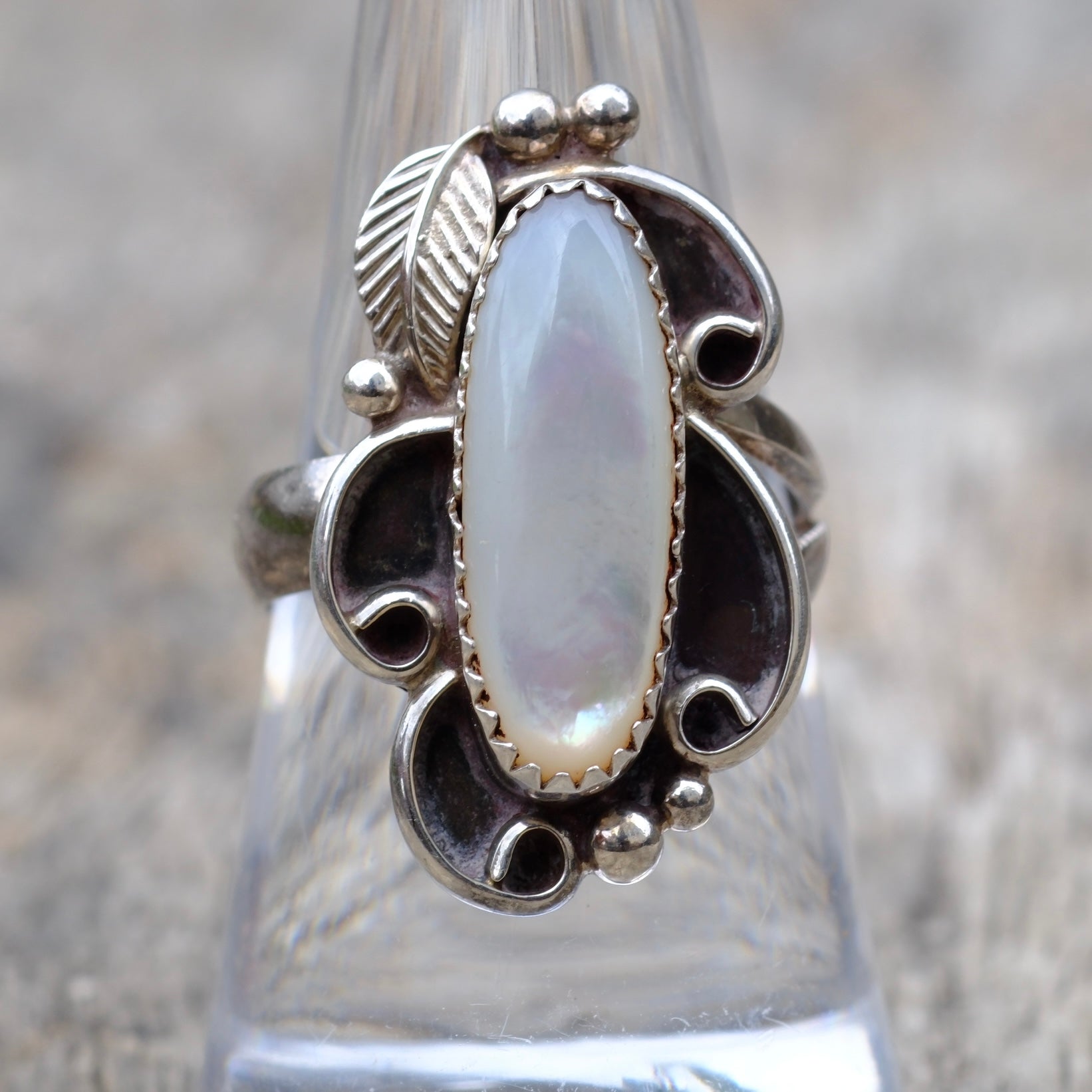 Vintage Sterling Mother Of Pearl Feather Ring 8.25