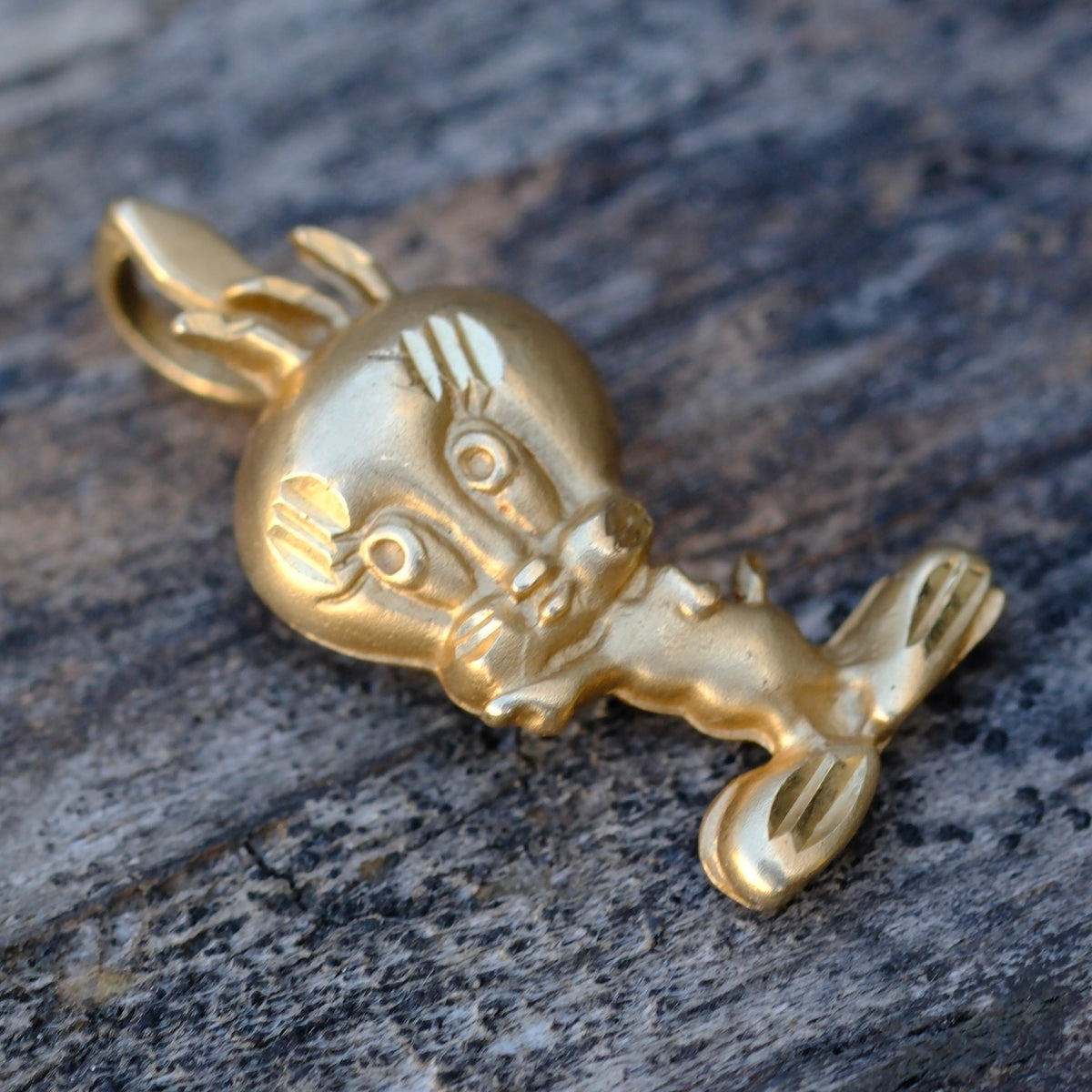 Vintage 14K Gold Tweedy Bird Pendant .75"